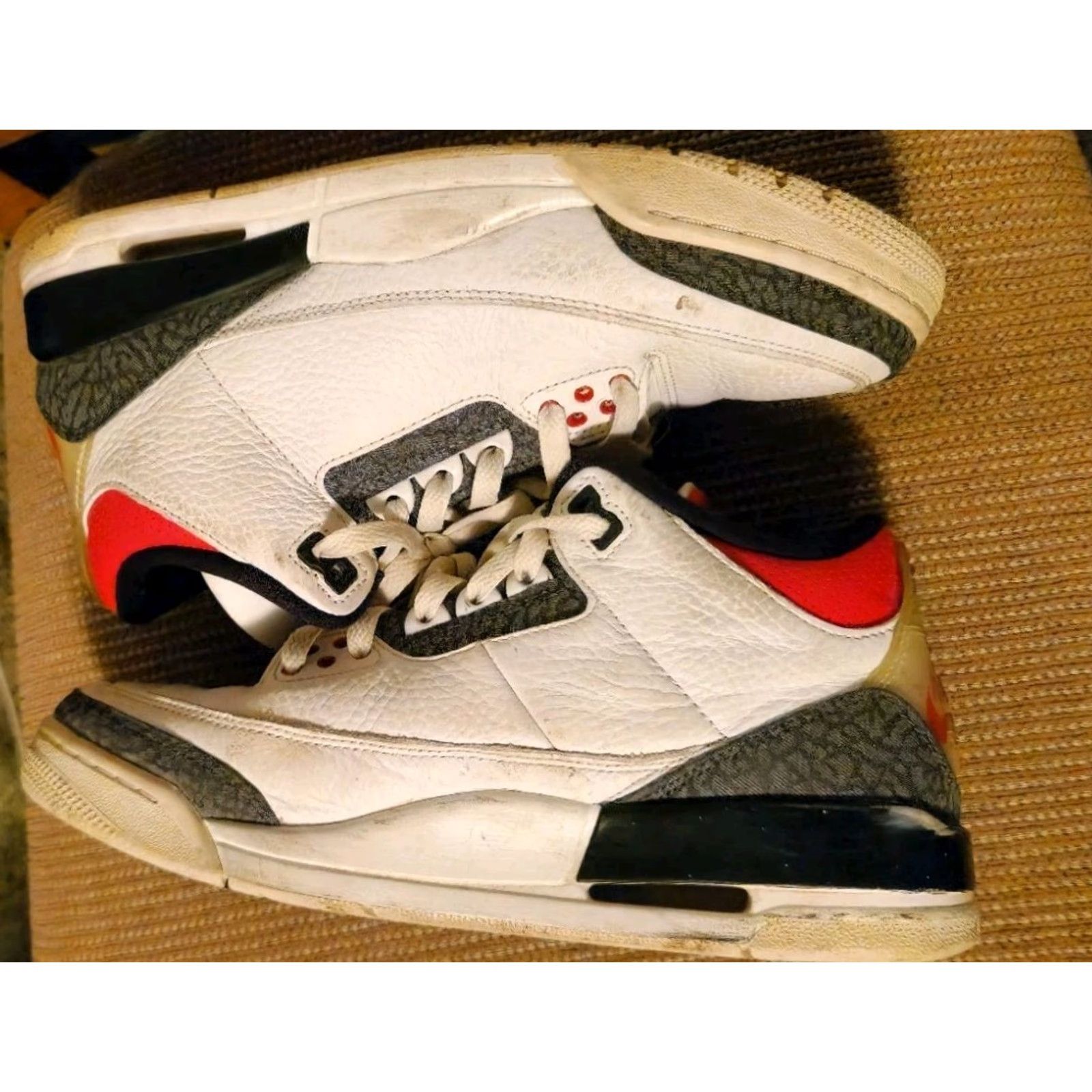 Jordan Brand Jordan 3 Retro Denim SE Fire Red 2020 Leather White 8.5 Men Sneaker CZ6431-100 Size US 9 / EU 42 - 2 Thumbnail