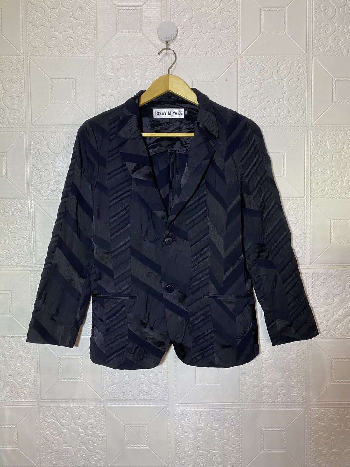 Issey Miyake × Japanese Brand × Pleats Please Issey Miyake 🔥ARCHIVED🔥Issey Miyake Pointed Collar Blazer Size M / US 6-8 / IT 42-44 - 1 Thumbnail