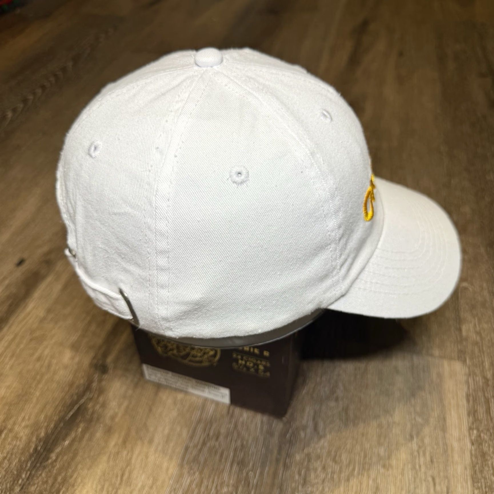 Vintage VINTAGE CSX Railroad Train Hat White Blue Yellow Cap Trucker Locomotive Adjustable Unisex Adults Snapback 80s USA Hat Boys Girls Mens Womens Size ONE SIZE - 4 Thumbnail