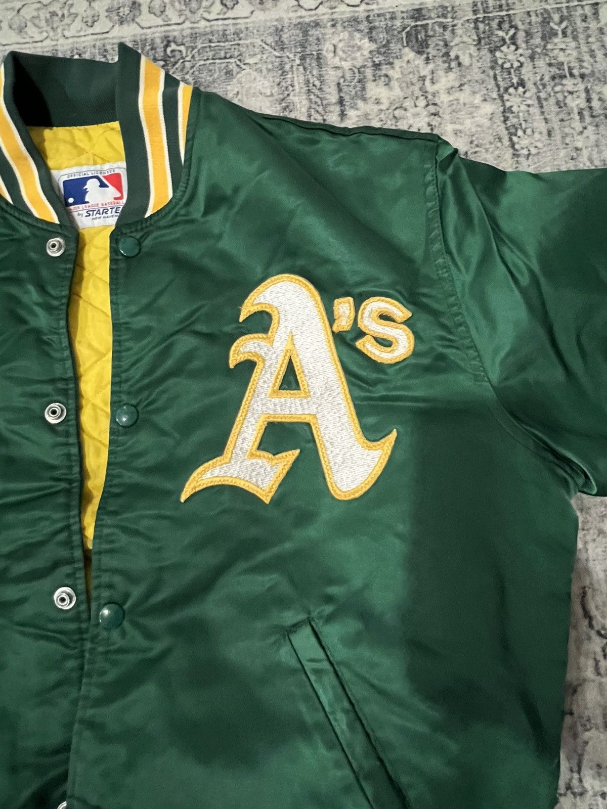 Starter Vintage Oakland Athletics Satin Bomber Jacket Size US L / EU 52-54 / 3 - 3 Thumbnail