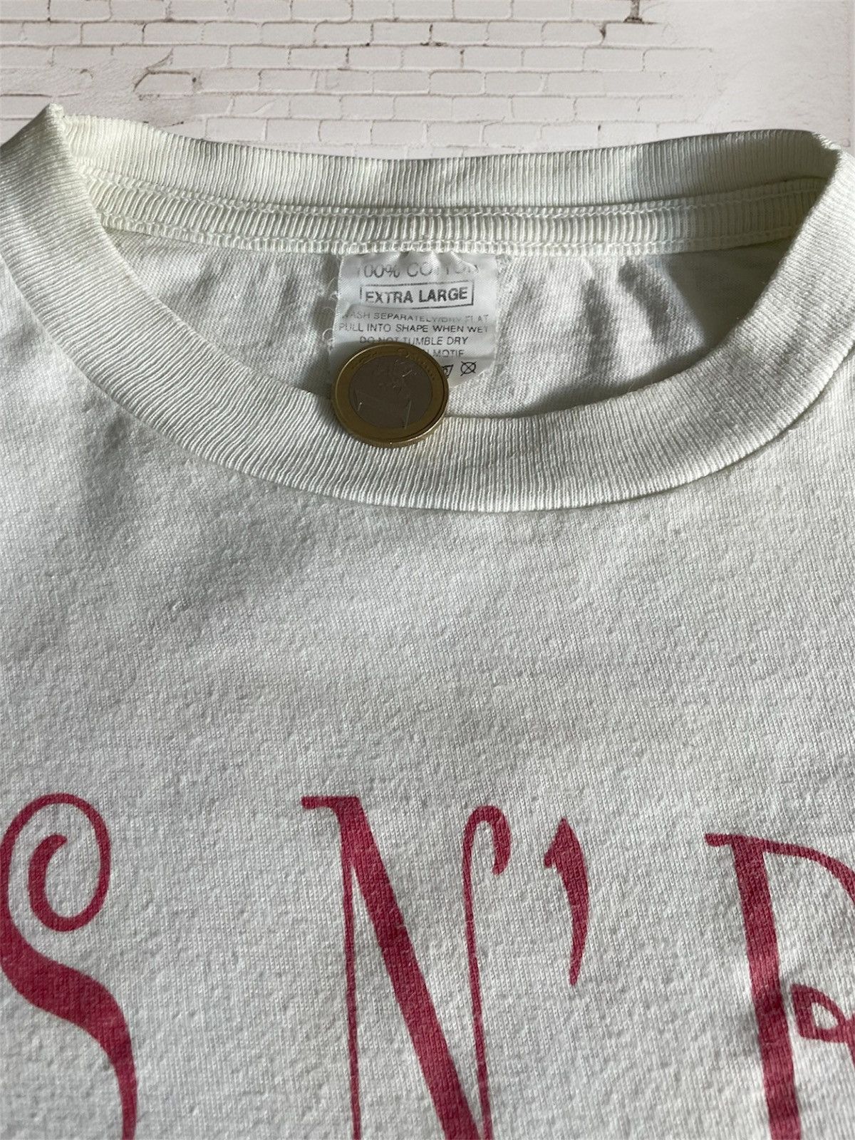 Vintage Vintage Guns N’ Roses 1993 Skin ‘N Bones World Tour T-Shirt Size US XL / EU 56 / 4 - 11 Thumbnail
