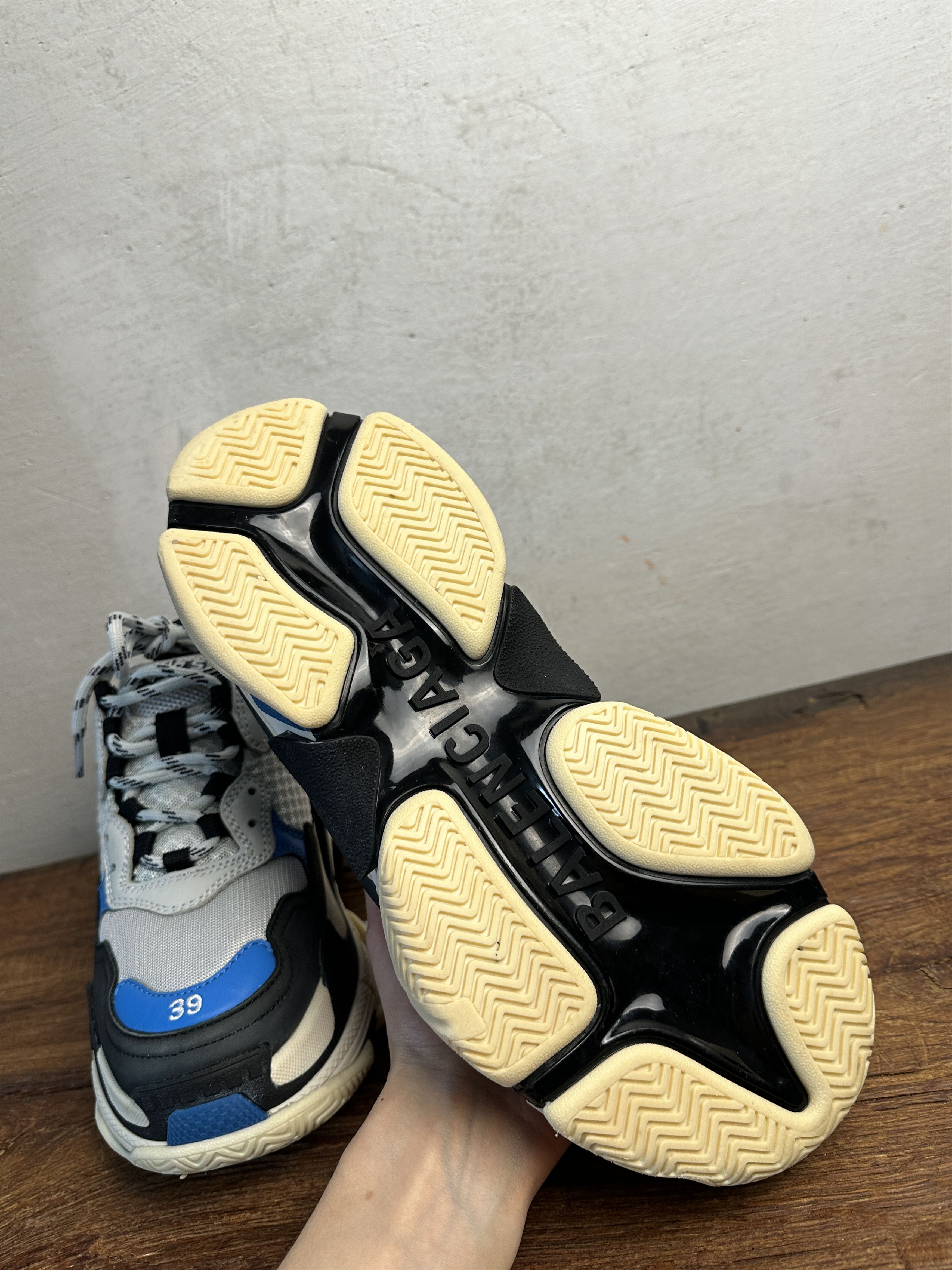 Balenciaga Balenciaga Triple S Black Blue Size US 9 / IT 39 - 13 Thumbnail