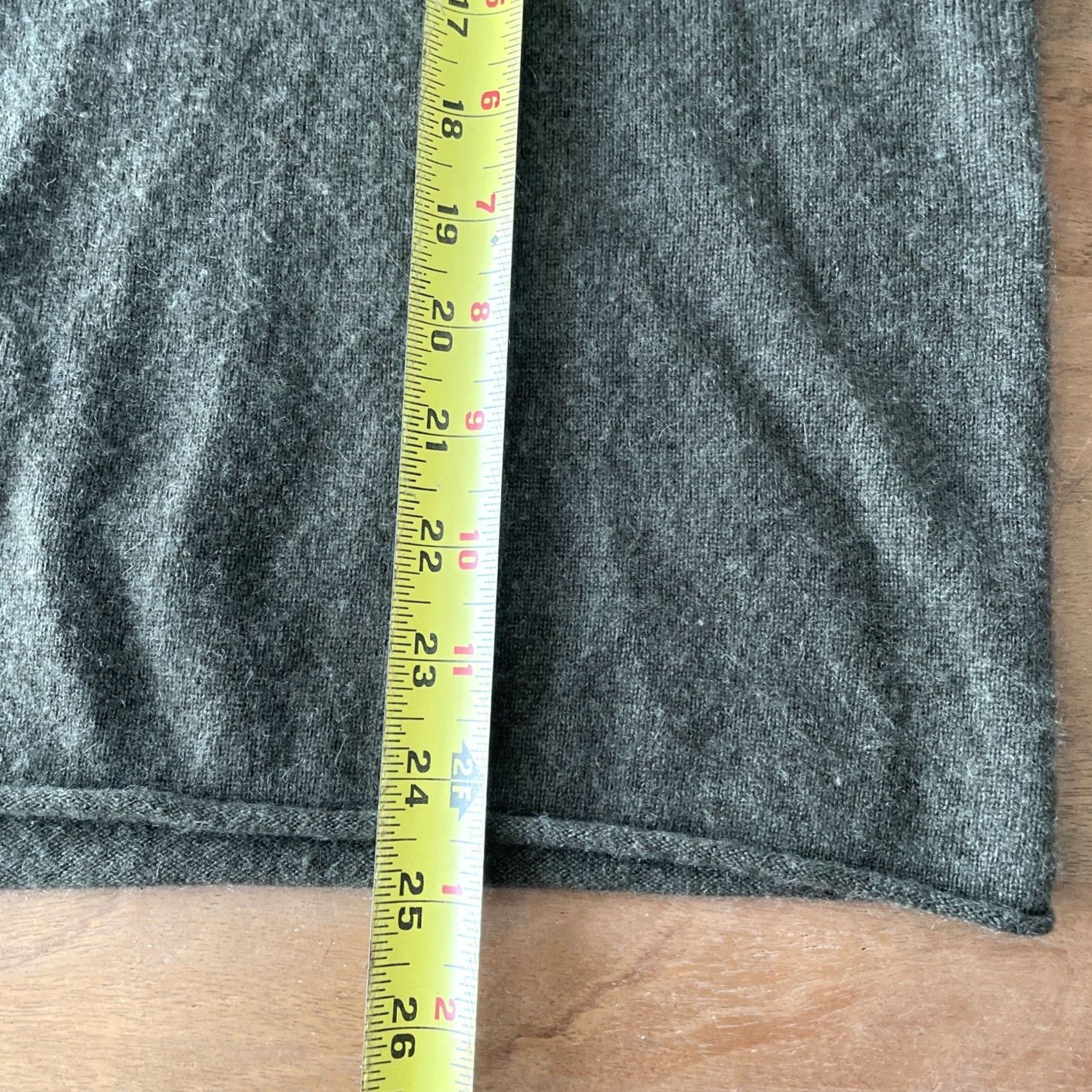 AQUA Aqua Sweater Women's Medium Green 100% Cashmere Cold Shoulder Cut Out Sleeves Size M / US 6-8 / IT 42-44 - 6 Thumbnail