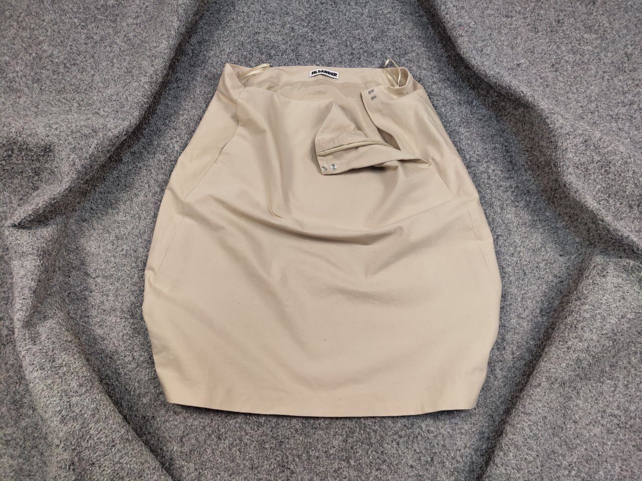 Jil Sander Vintage 90's Jil Sander Mid length skirt Beige Size 27" / US 4 / IT 40 - 2 Thumbnail