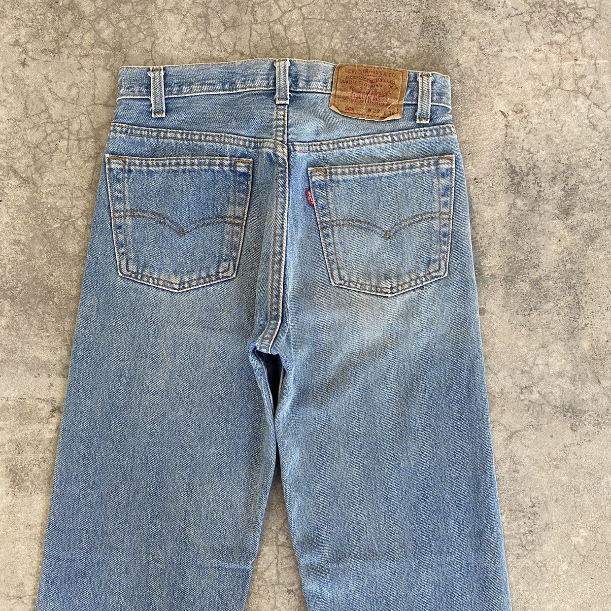 Levi's Vintage Late 80’s Levis 501 Faded Blue Denim Jeans Size US 28 / EU 44 - 15 Thumbnail