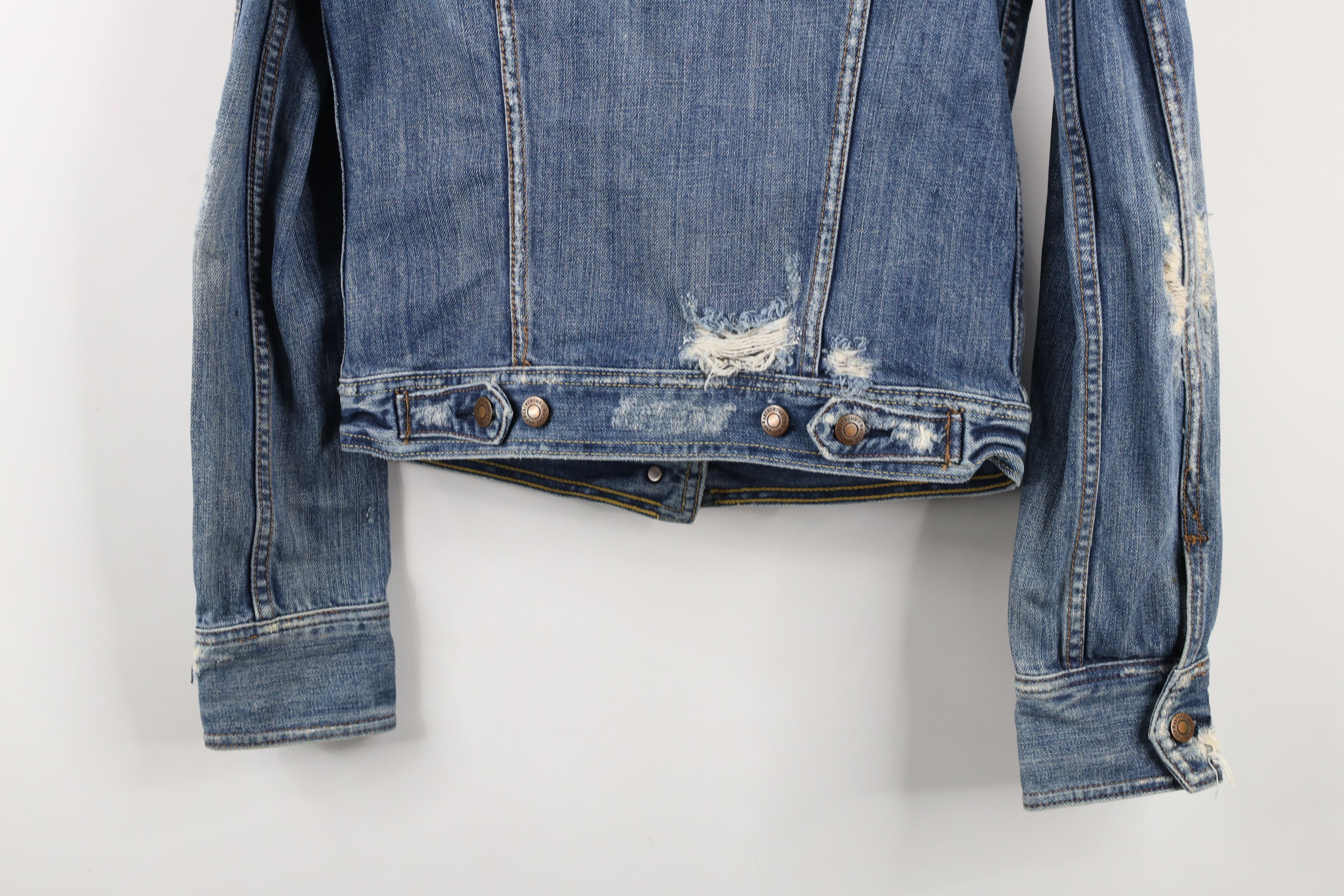 Abercrombie & Fitch × Vintage Vintage Y2K Abercrombie & Fitch Denim Jean Trucker Jacket Size S / US 4 / IT 40 - 14 Thumbnail