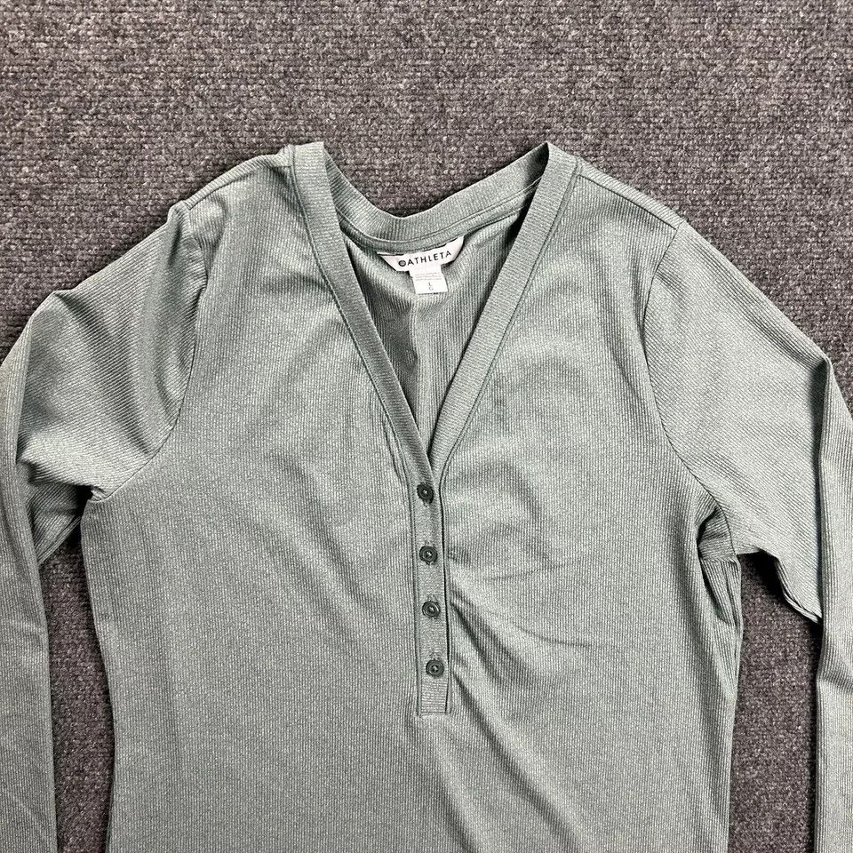 Athleta Athleta Top Womens Large V-Neck Henley Casual Long Sleeve Size L / US 10 / IT 46 - 2 Thumbnail