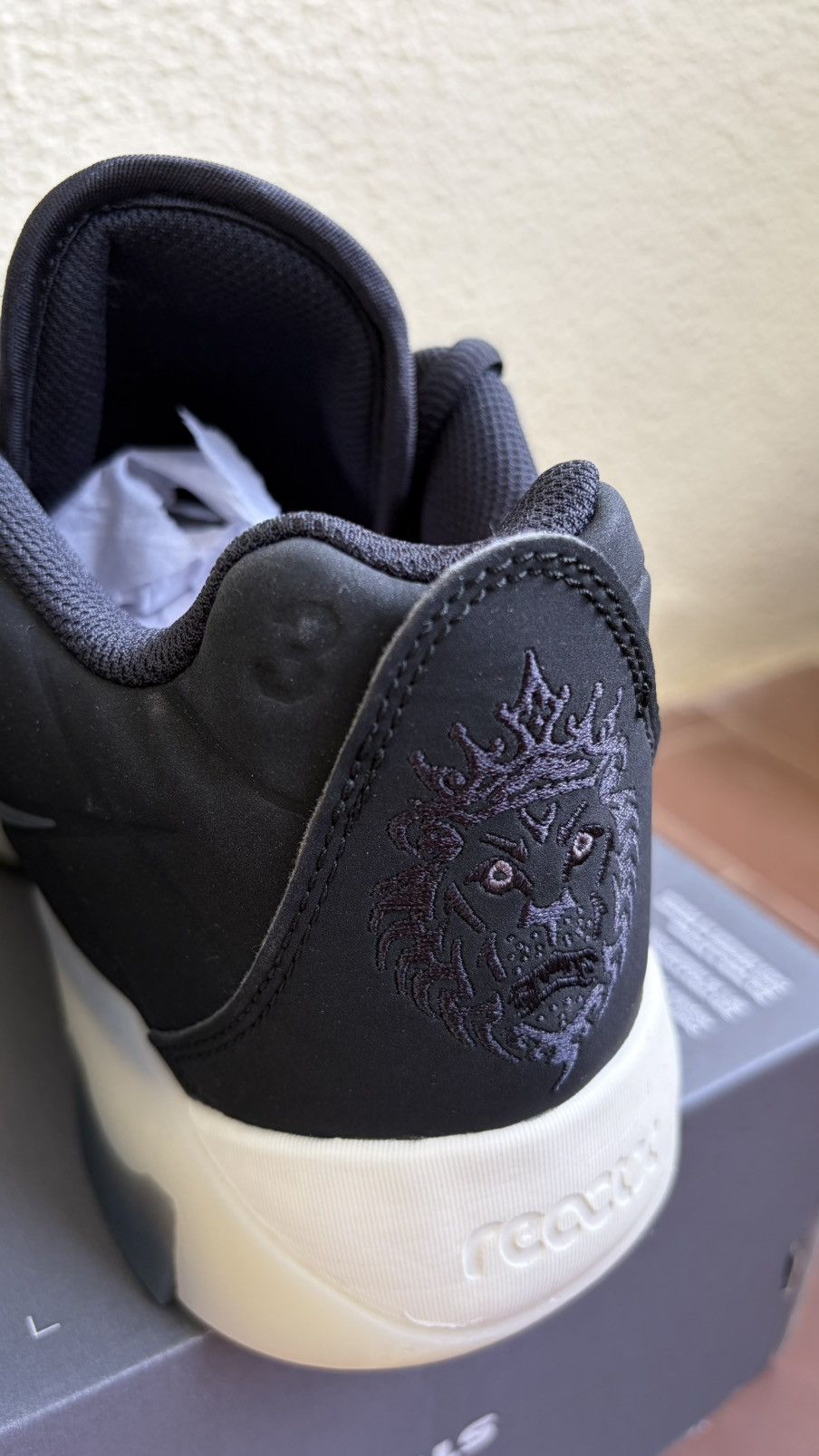 Nike Nike LeBron Witness Size US 8.5 / EU 41-42 - 6 Thumbnail