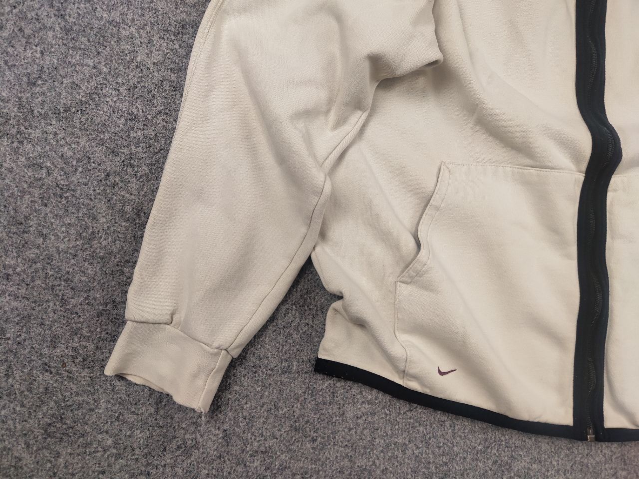 Nike Vintage 90's Cream Nike Embroidered Zip Hoodie Distressed Size US M / EU 48-50 / 2 - 10 Thumbnail