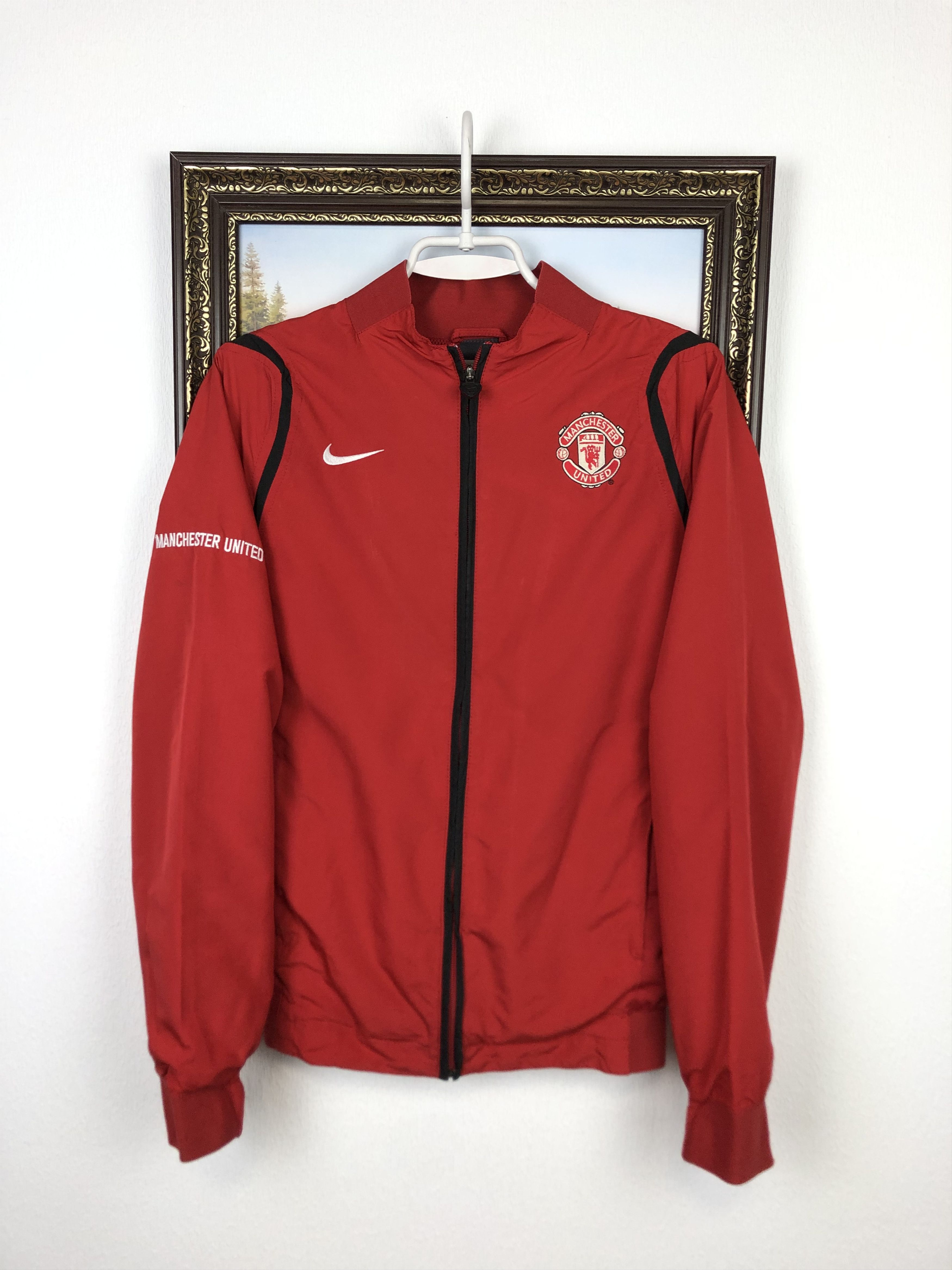 Nike Vintage Nike Manchester United Football Train Jacket Soccer Size US S / EU 44-46 / 1 - 1 Thumbnail