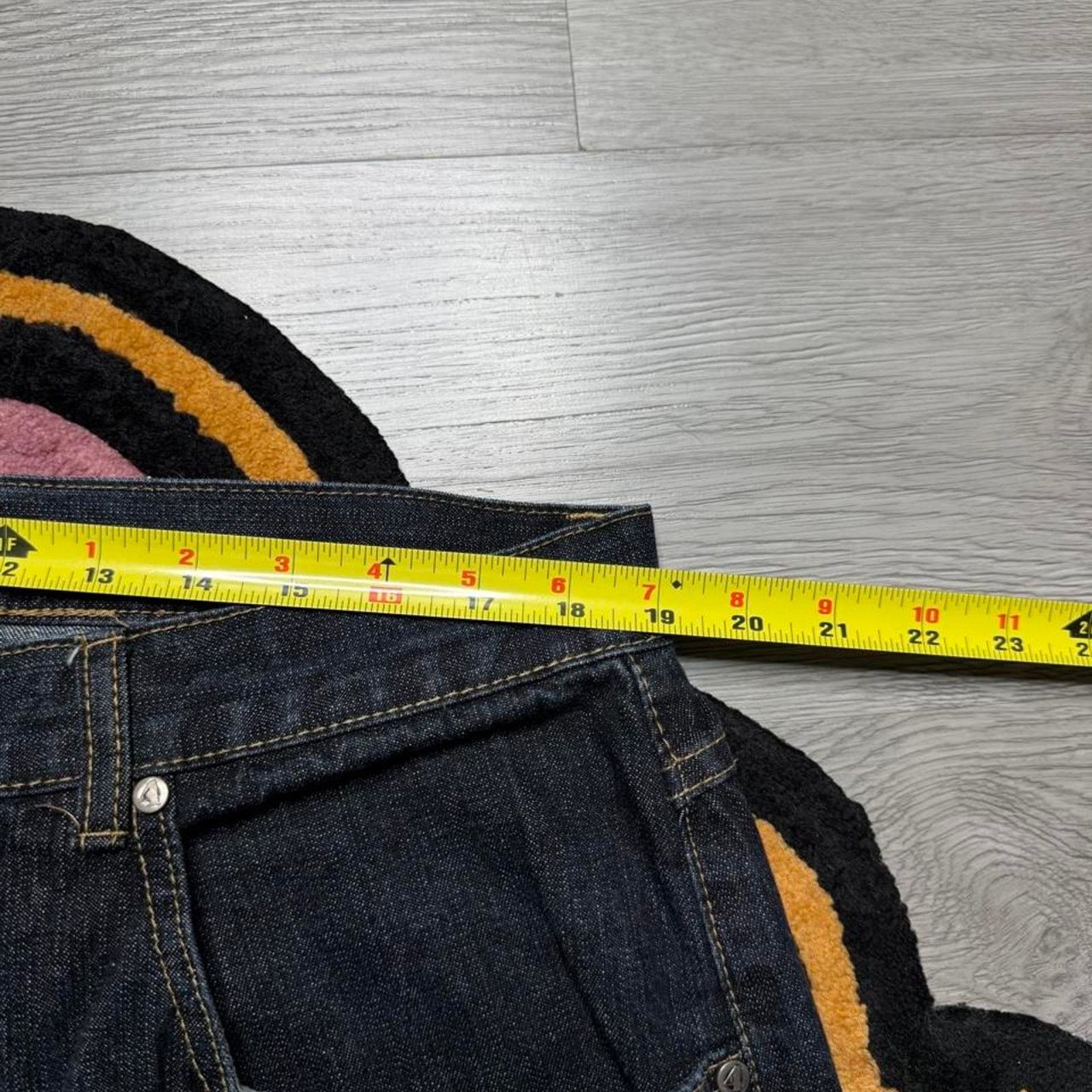 Vintage Vintage Y2K 4 Play 3/4 Length Denim Jean Shorts Size 40 Size US 40 / EU 56 - 4 Thumbnail