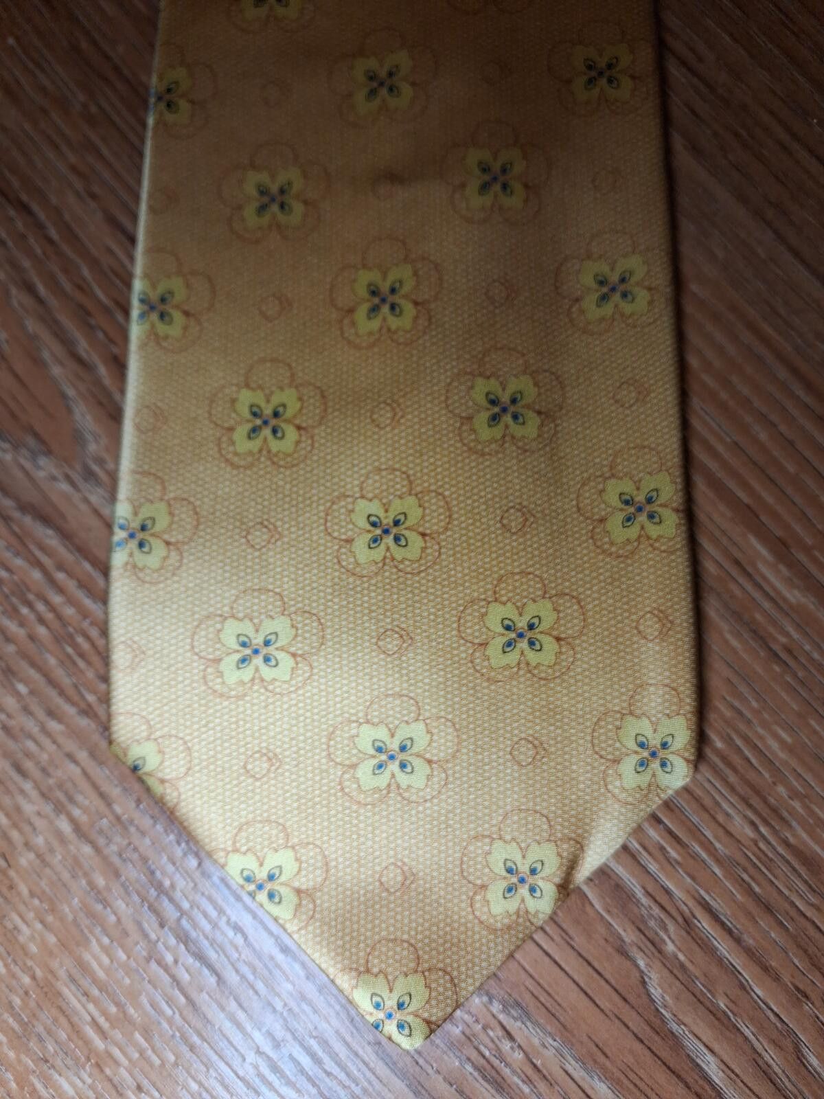 Jos. A. Bank NEW Jos A Bank Silk Tie Gold Floral Made in Italy Wide Size ONE SIZE - 1 Thumbnail