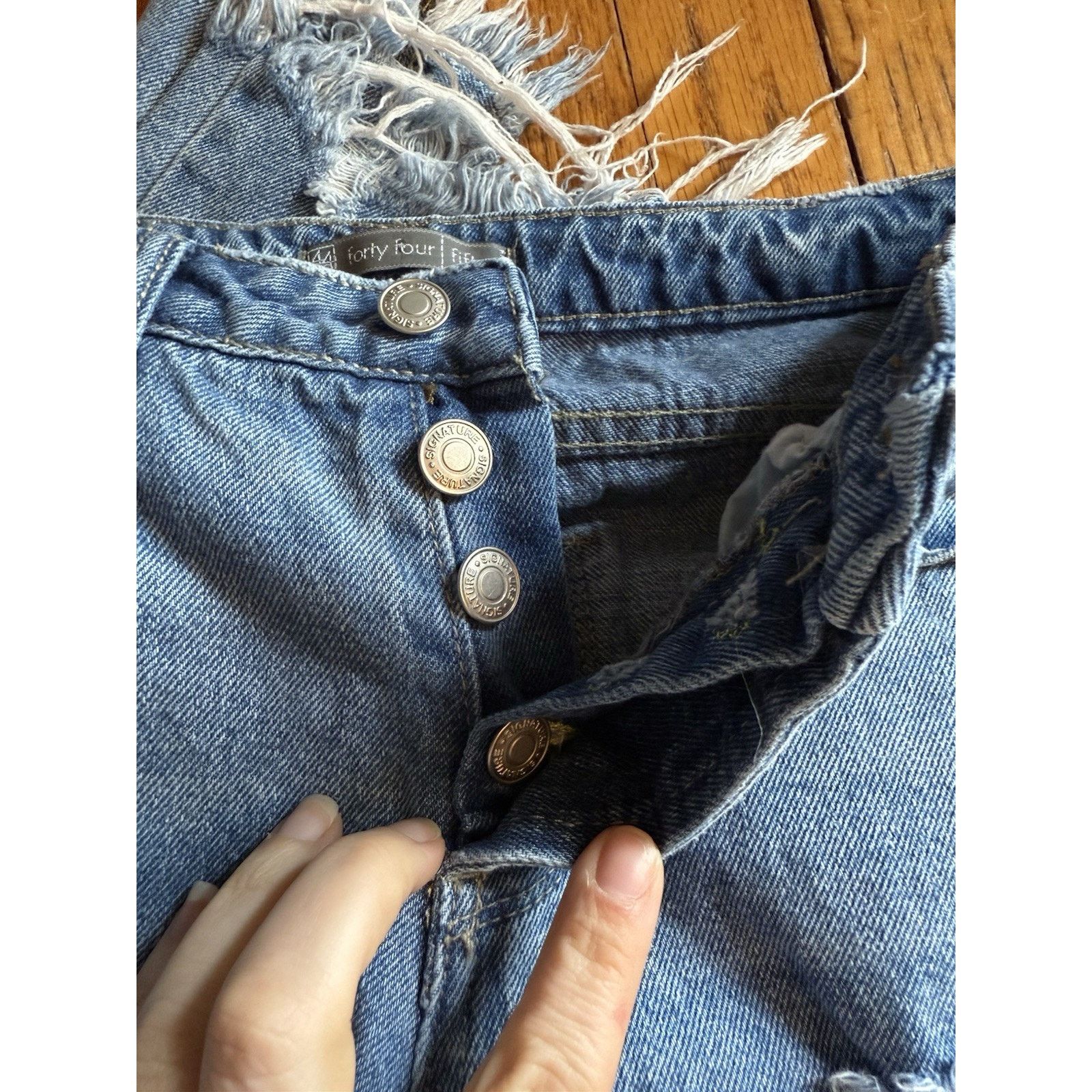 Other Boutique Distressed High Rise Women's Straight Jeans Small Size 29" - 2 Thumbnail