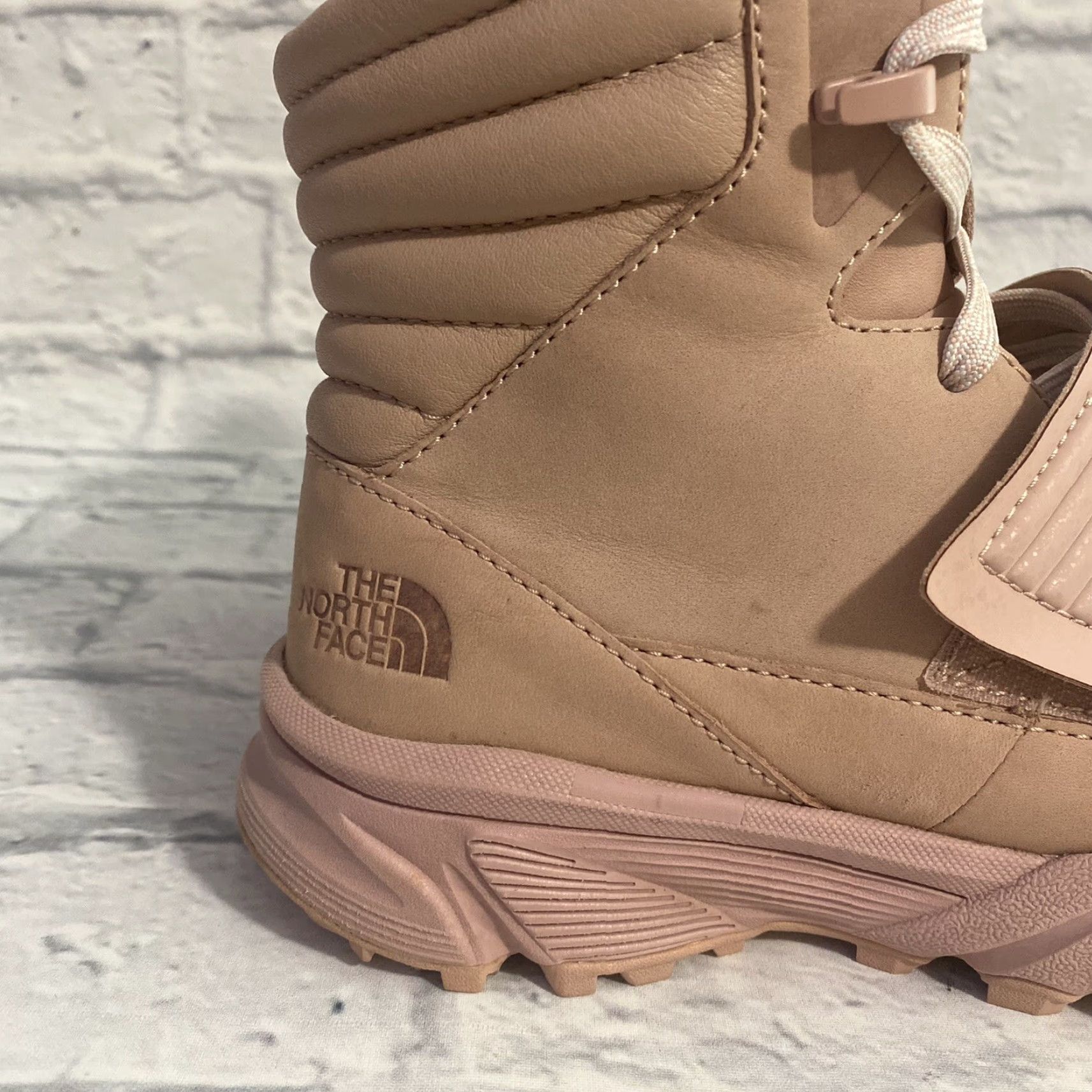 The North Face The North Face Raedonda Sneaker Mid Boot Misty Rose Pink Women's Size 6.5 EUC Size US 7 / IT 37 - 3 Thumbnail