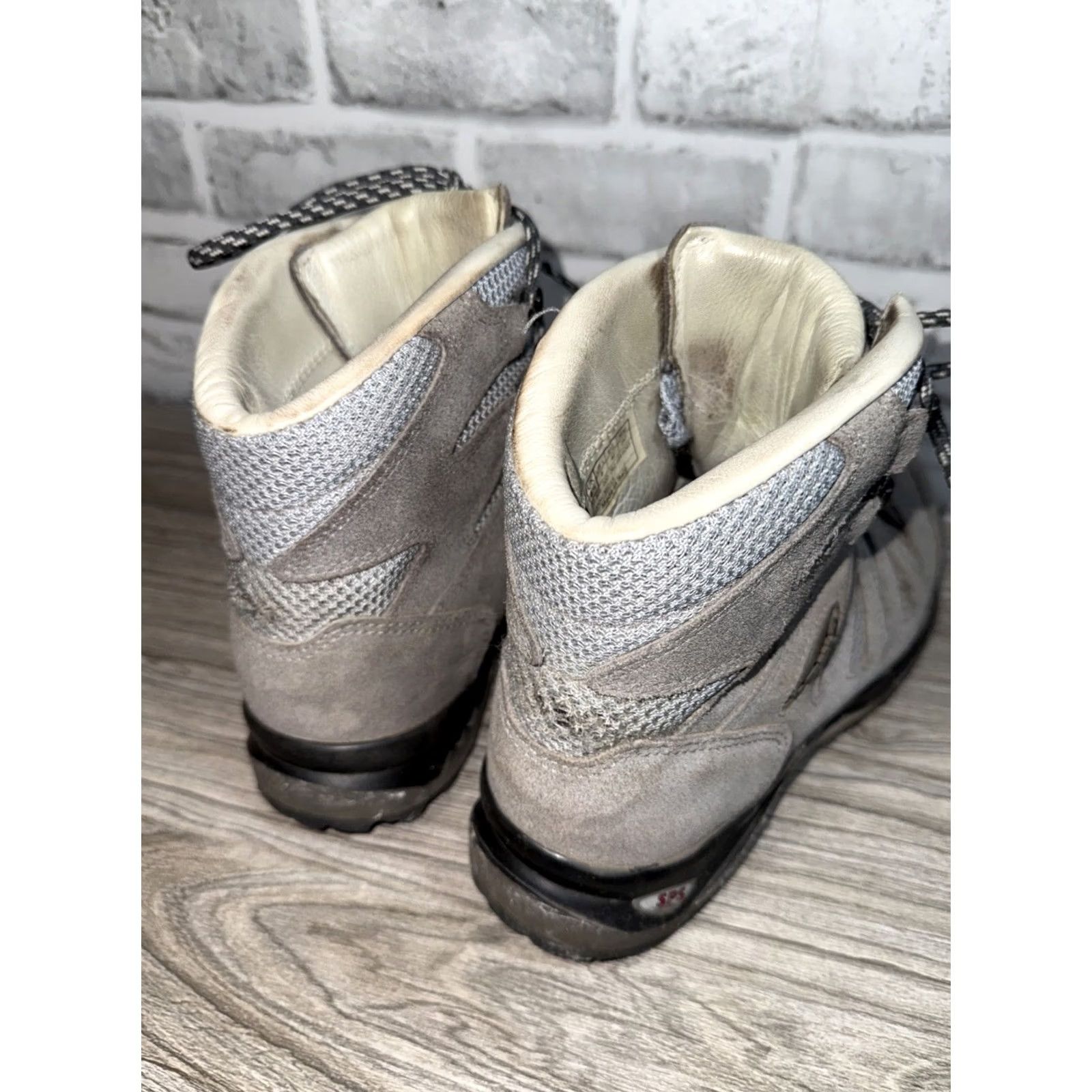 LOWA LOWA Boots Womens Gray Suede Hiking ITALY Size US 8 / IT 38 - 5 Thumbnail