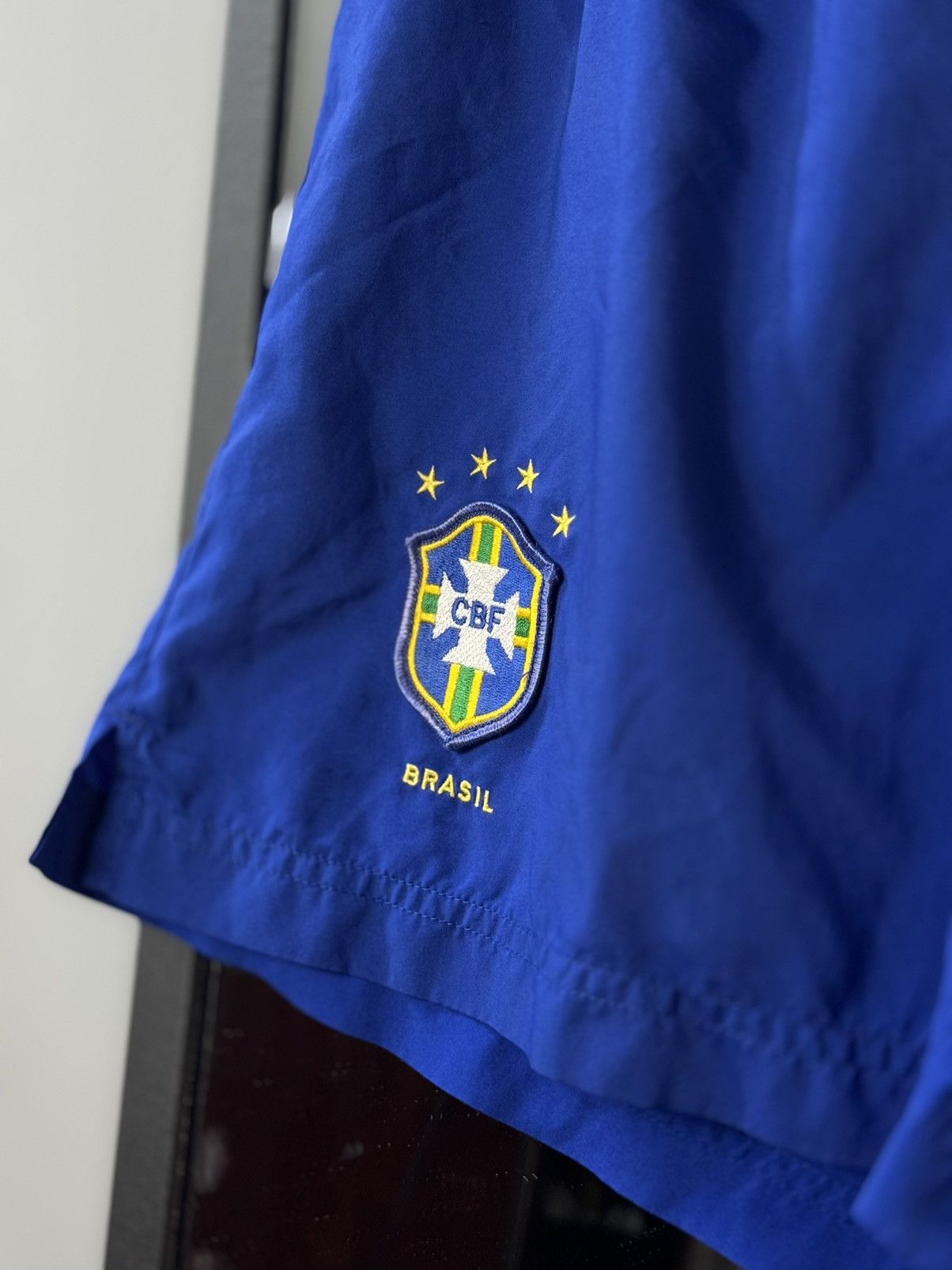 Nike Vintage Nike Brazil Shorts Neymar Umbro Messi Jersey Y2K Size US 32 / EU 48 - 7 Thumbnail