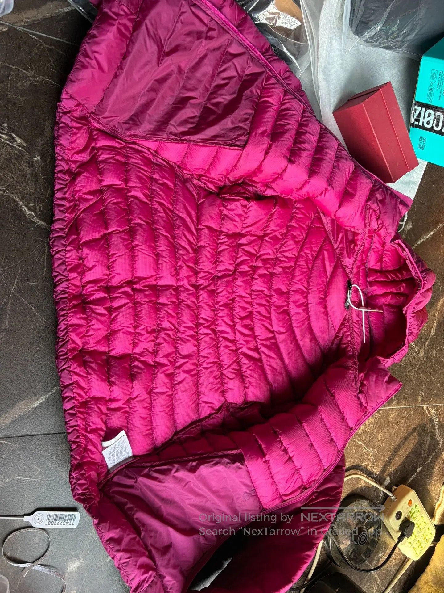 Arc'teryx Arc'teryx Women's 850 Fill Down Jacket. Size L / US 10 / IT 46 - 3 Thumbnail