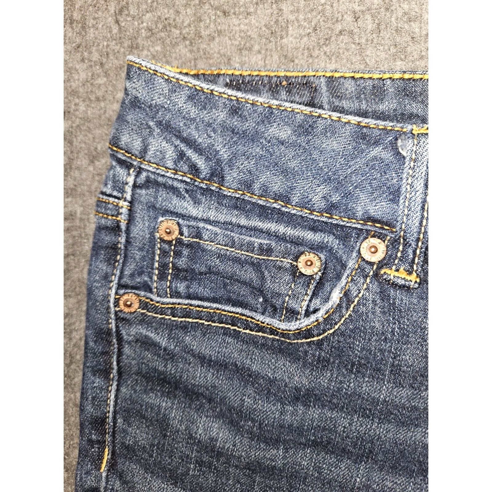 American Eagle Outfitters VINTAGE American Eagle Outfitters Bermuda Shorts Women's 6 Mid Blue Stretch Preppy Denim 5-Pocket Mens? Size 28" / US 6 / IT 42 - 7 Thumbnail