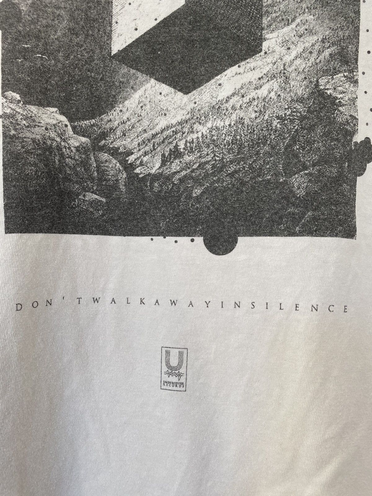 Undercover SS18 Undercover Joy Division Record Atmosfere tee Size US M / EU 48-50 / 2 - 7 Thumbnail