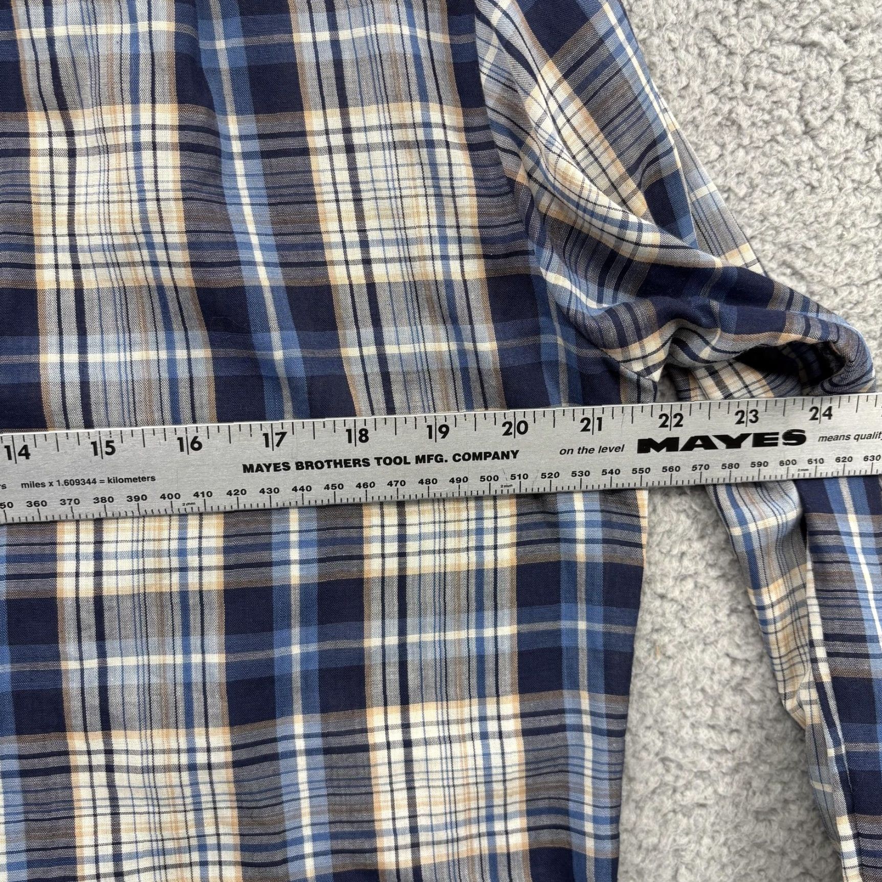 what is a spread collar dress shirt Men's Black Spread Collar Dress Shirt  UniformsInStock.com