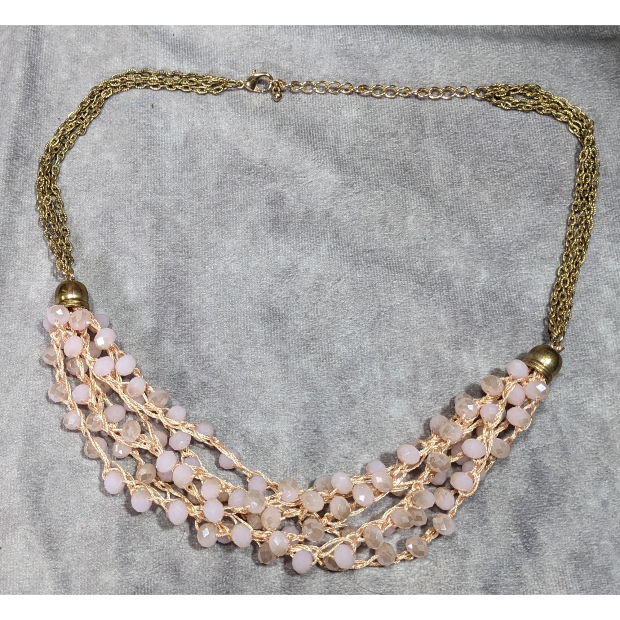 Other Coquette Glam Pastel Pink Glass Beaded Statement Necklace Size ONE SIZE - 5 Thumbnail