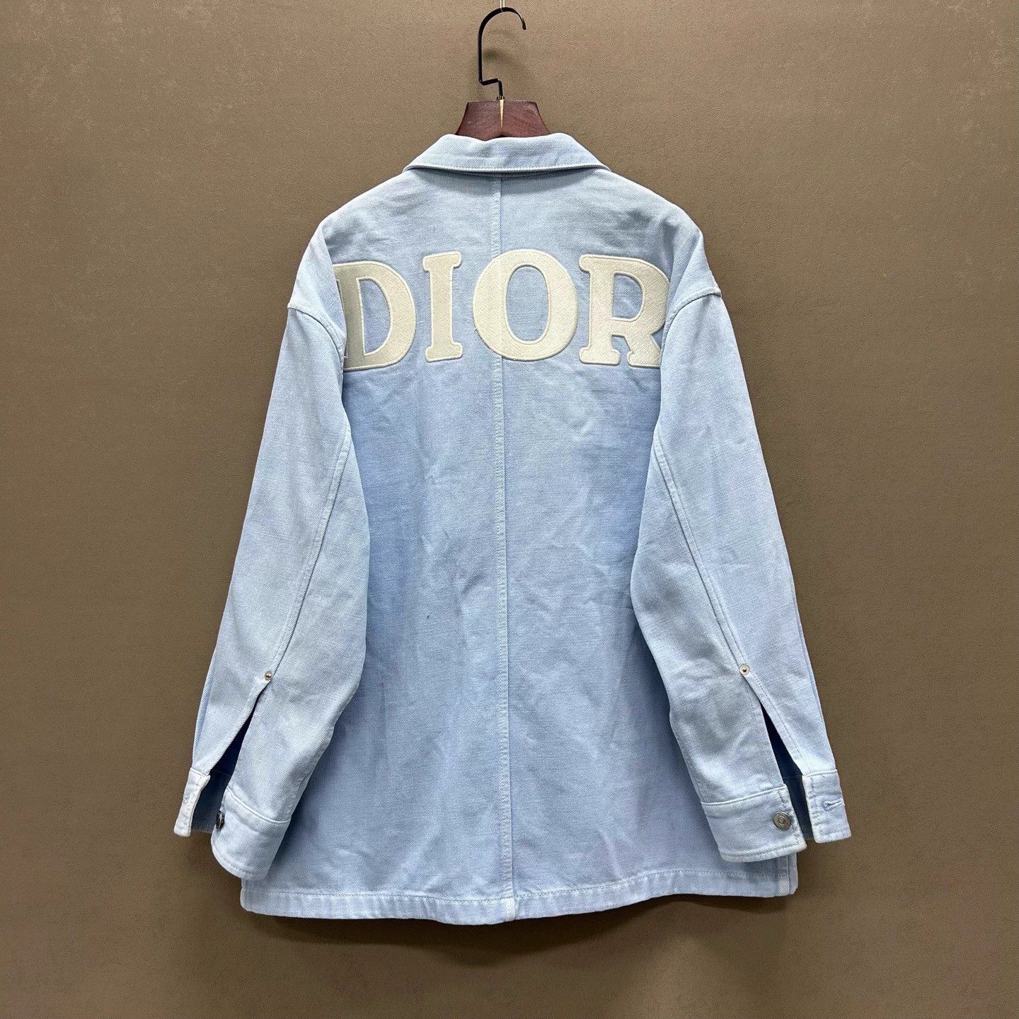 Dior Dior light blue logo denim jacket 99 new 50 Size US M / EU 48-50 / 2 - 2 Thumbnail