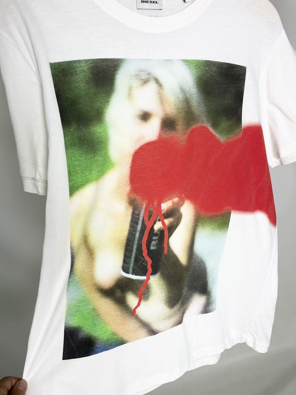 Diesel DIESEL x Sasha Kurmaz Art naked girl sprays graffiti tee Size US M / EU 48-50 / 2 - 5 Thumbnail
