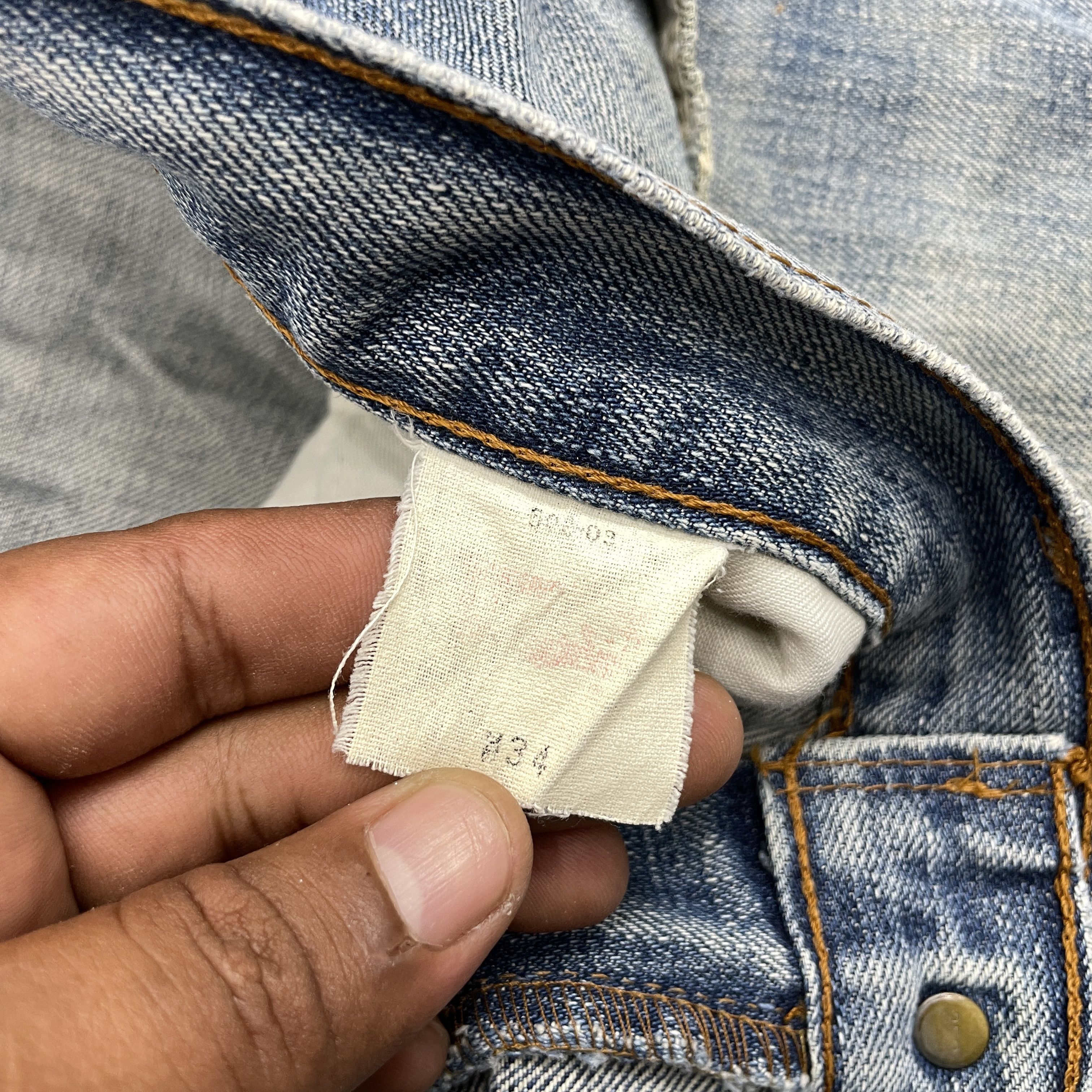 Japanese Brand Vintage Levi's 502 Distressed Jeans - wc 302 Size US 33 - 10 Thumbnail