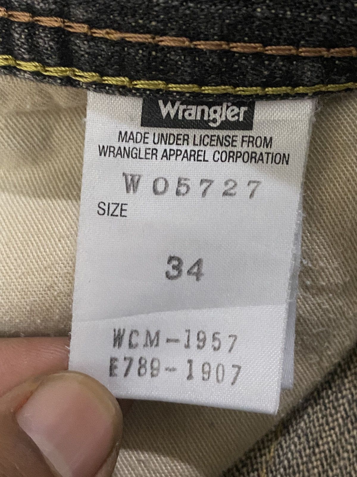 Japanese Brand Vintage Wrangler Black Denim Distressed Wide Leg Jeans Size US 35 - 16 Thumbnail