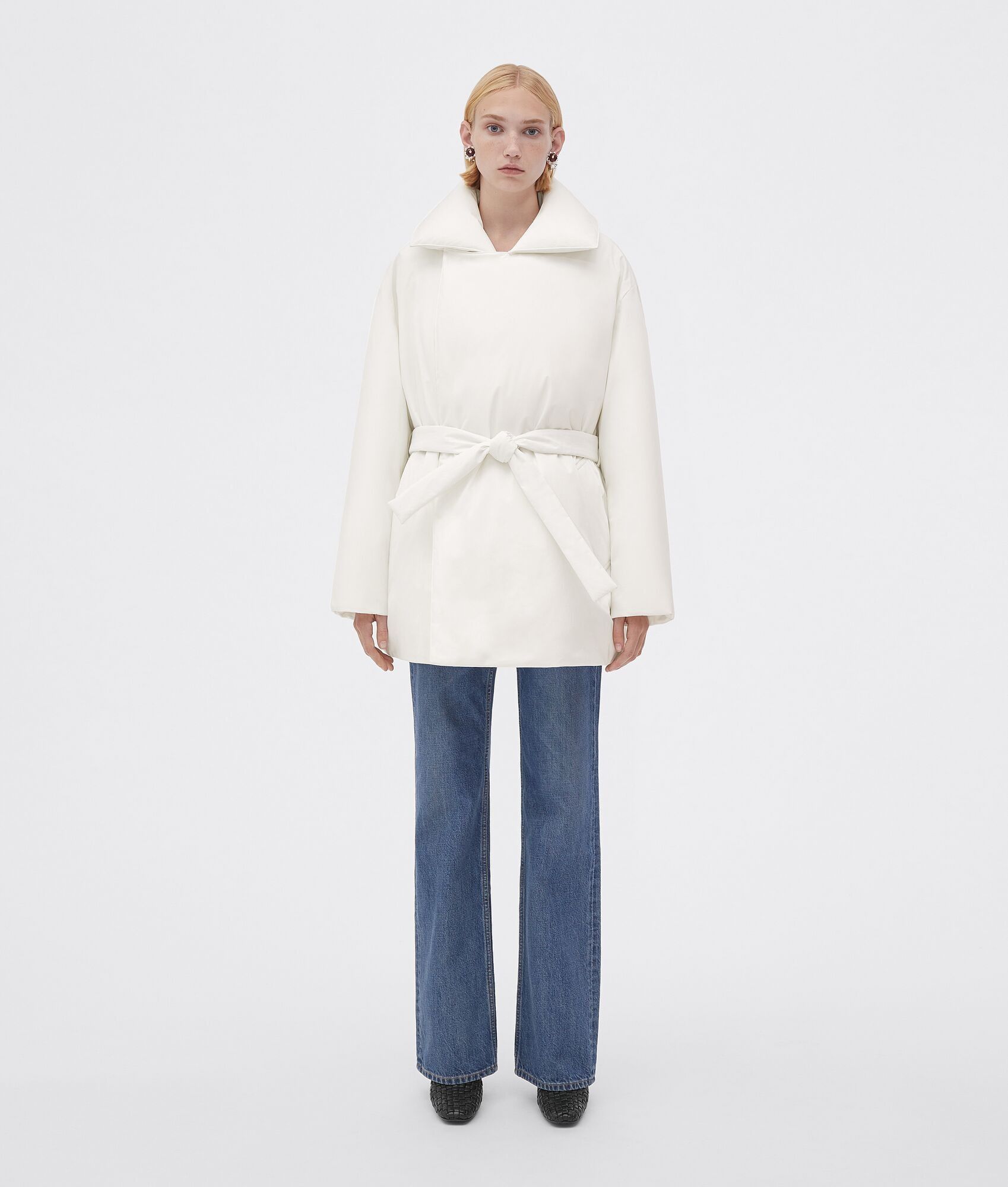 Bottega Veneta o1loc1c0824 717001 Frosted Poplin Puffer Jacket in White Size L / US 10 / IT 46 - 1 Thumbnail