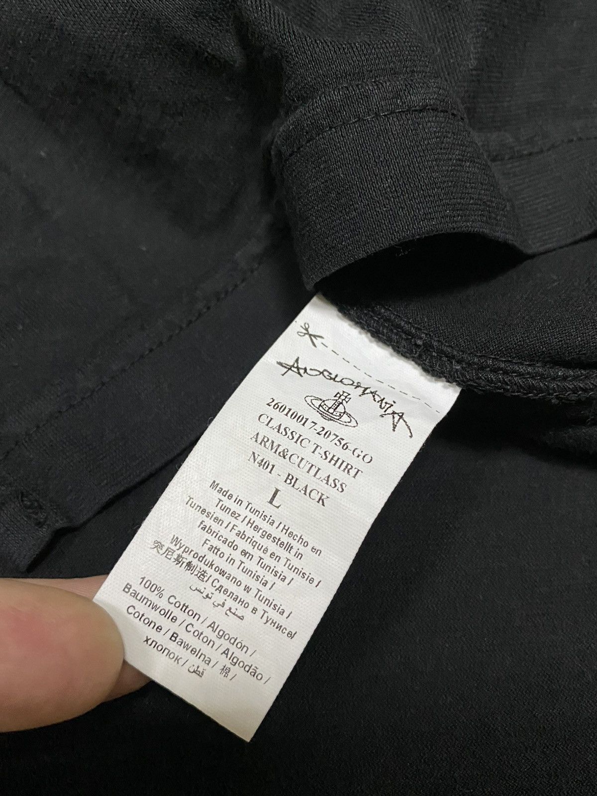Vivienne Westwood Vivienne Westwood classic arm cutlass orb tee shirt Size US L / EU 52-54 / 3 - 5 Thumbnail
