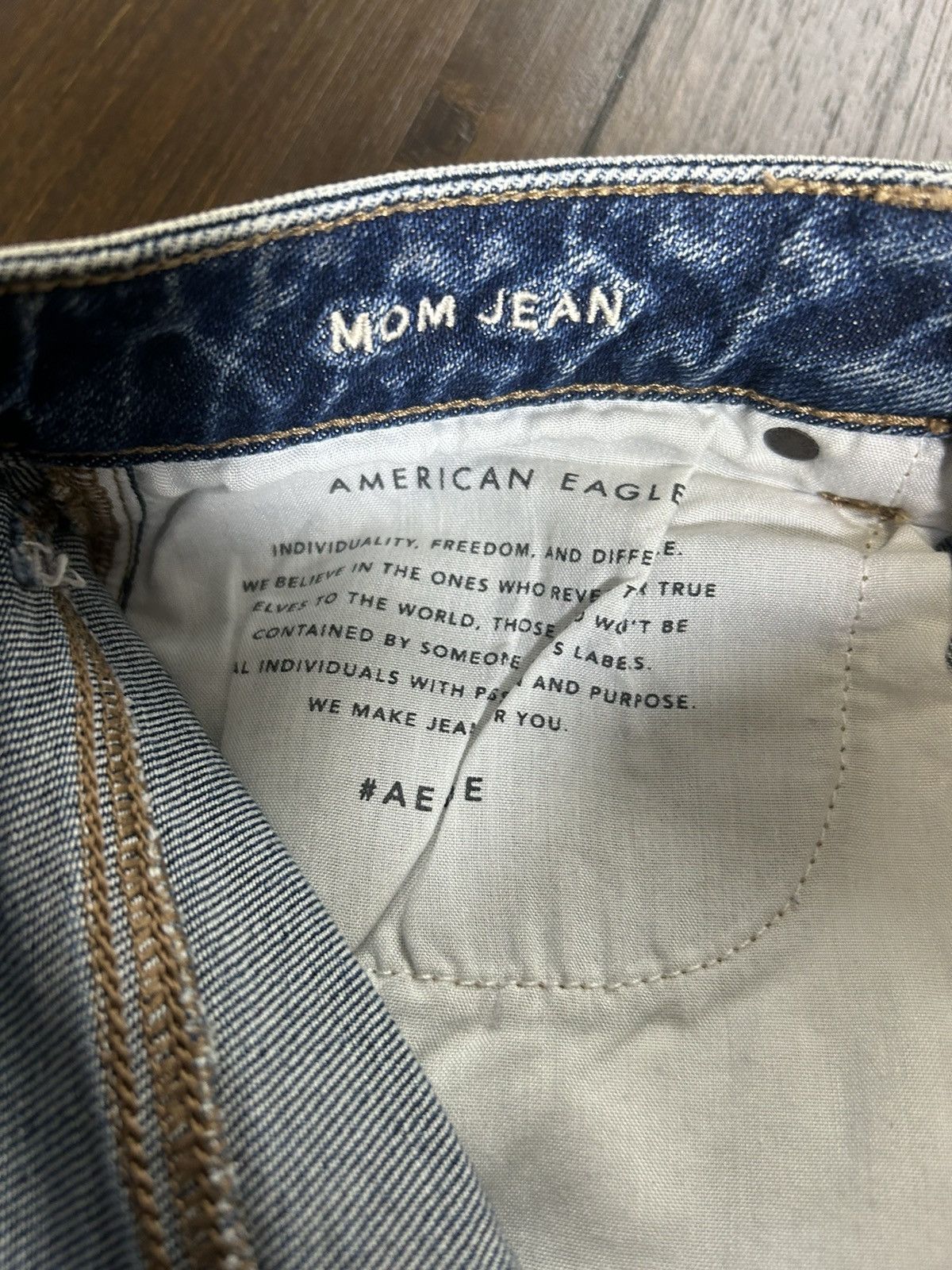 American Eagle Outfitters American Eagle distressed Mom Jeans Size 26" / US 2 / IT 38 - 13 Thumbnail