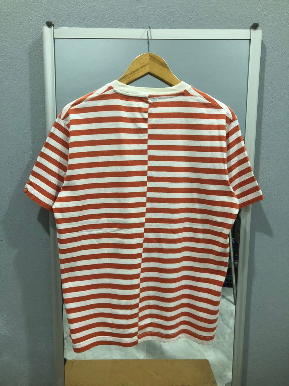JW Anderson × Uniqlo JW Anderson Split Stripe Uniqlo Tee Size US M / EU 48-50 / 2 - 9 Thumbnail