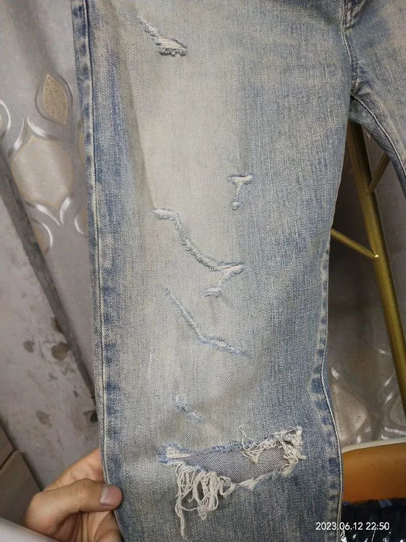 Saint Laurent Paris Saint Laurent Distressed Denim Jeans. Size US 31 - 4 Thumbnail
