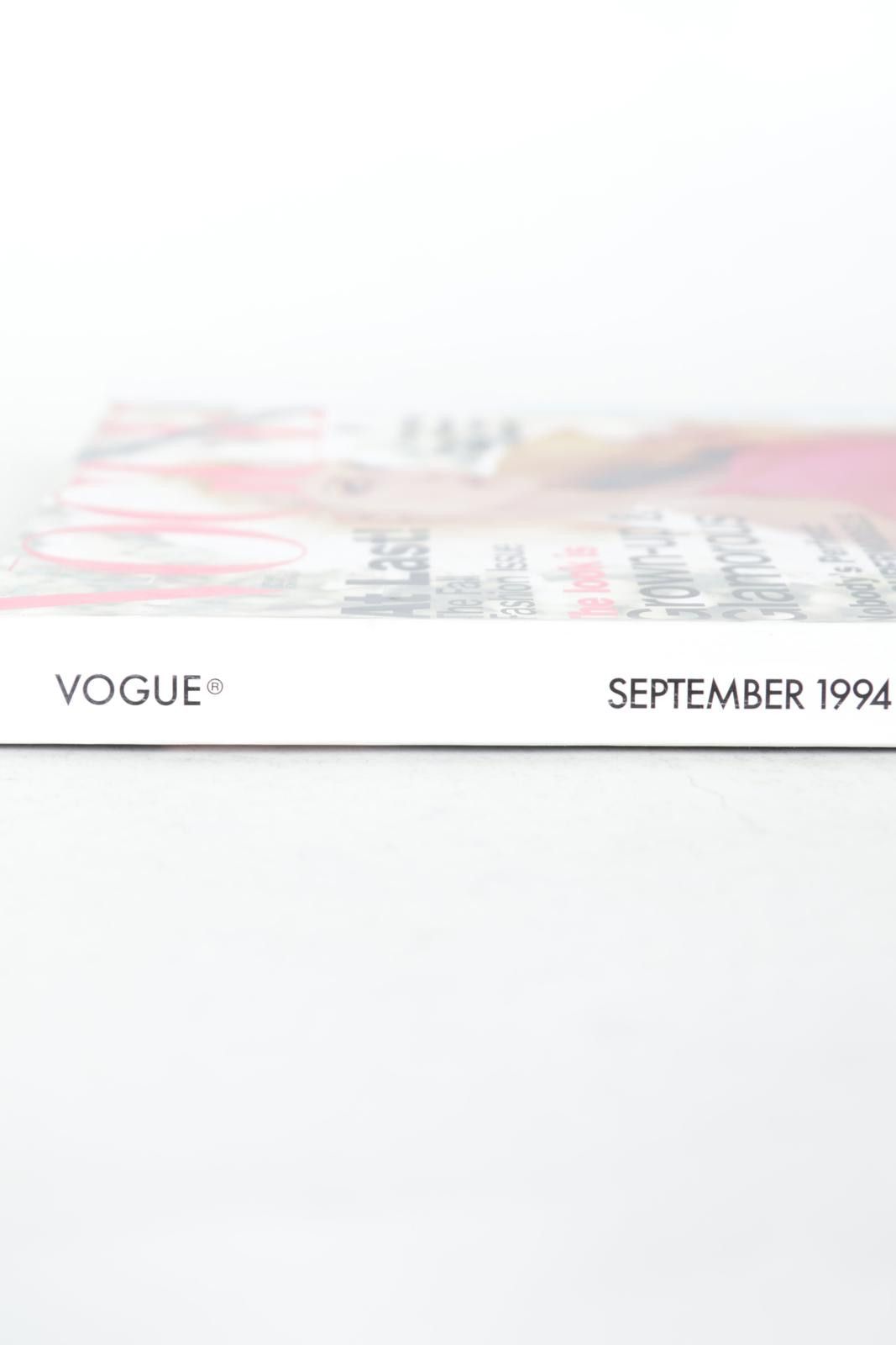 Vogue 94' Vogue September Fall Fashion Issue Magazine Size ONE SIZE - 3 Thumbnail
