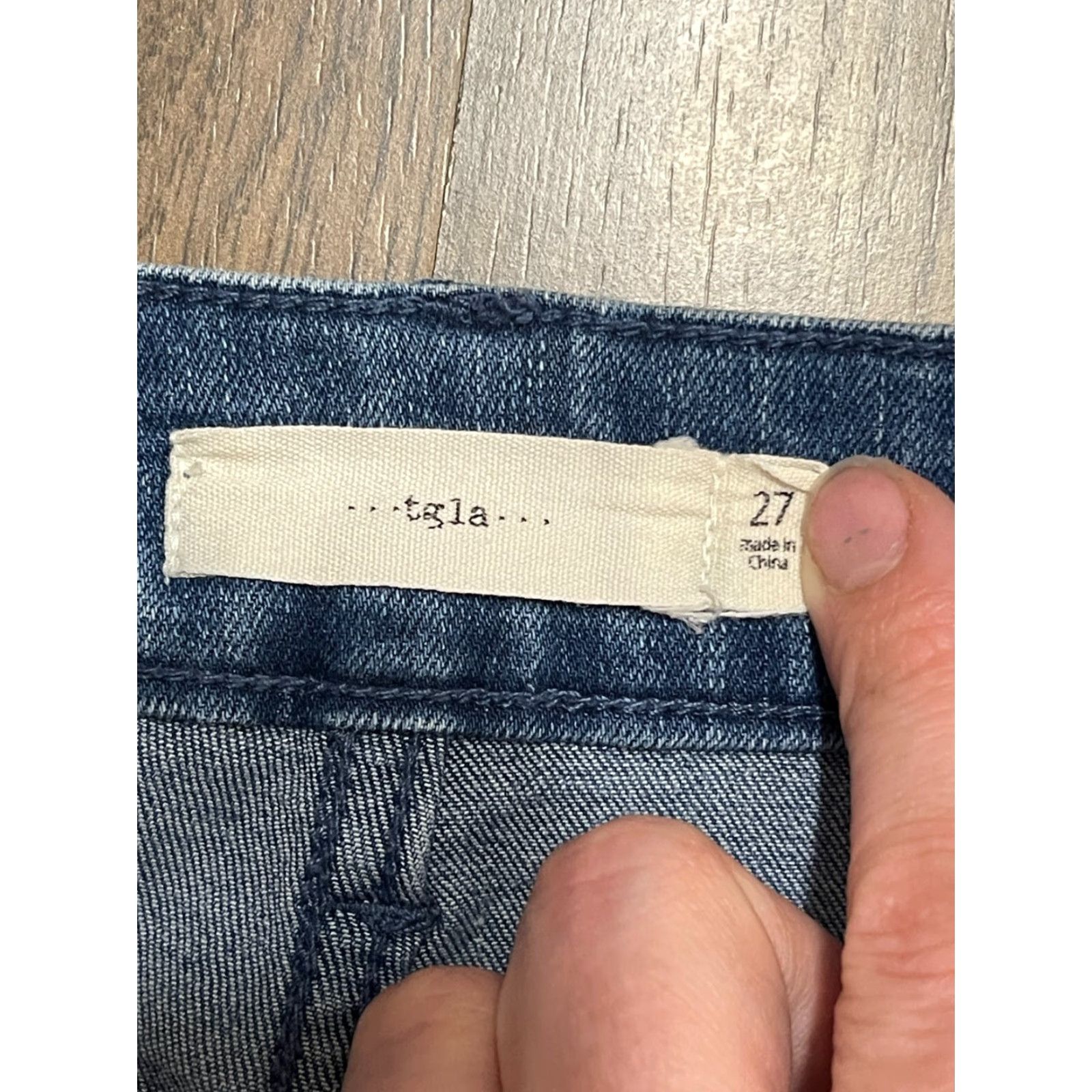 Vintage Tgla Jeans Woman's 27 Blue Denim Crop Skinny Pockets Raw Hem Regular Inseam 26 Size 27" / US 4 / IT 40 - 6 Thumbnail