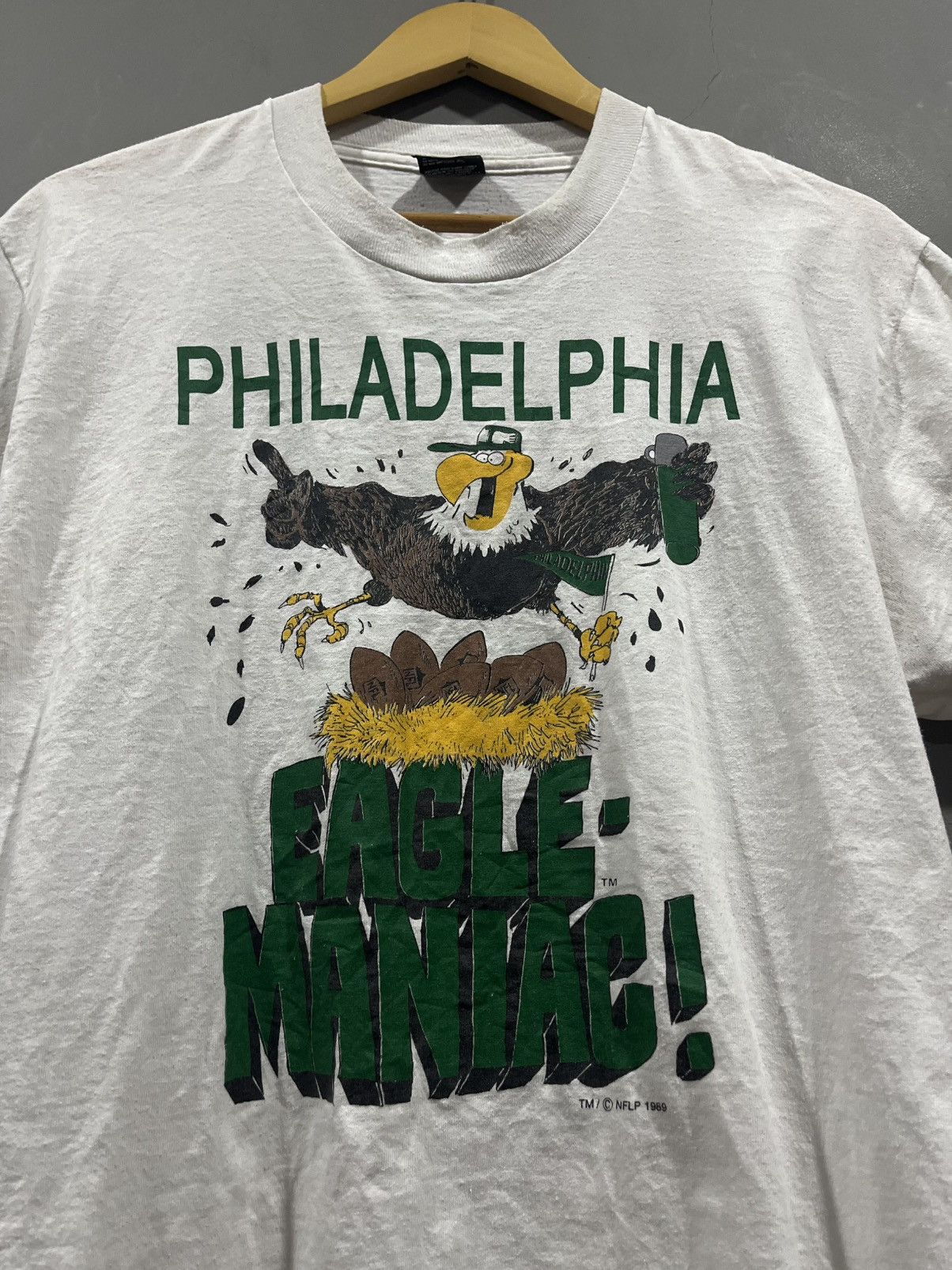 NFL Vintage 80s Philadelphia Eagles Eagle Maniac Tshirt Size US L / EU 52-54 / 3 - 3 Thumbnail