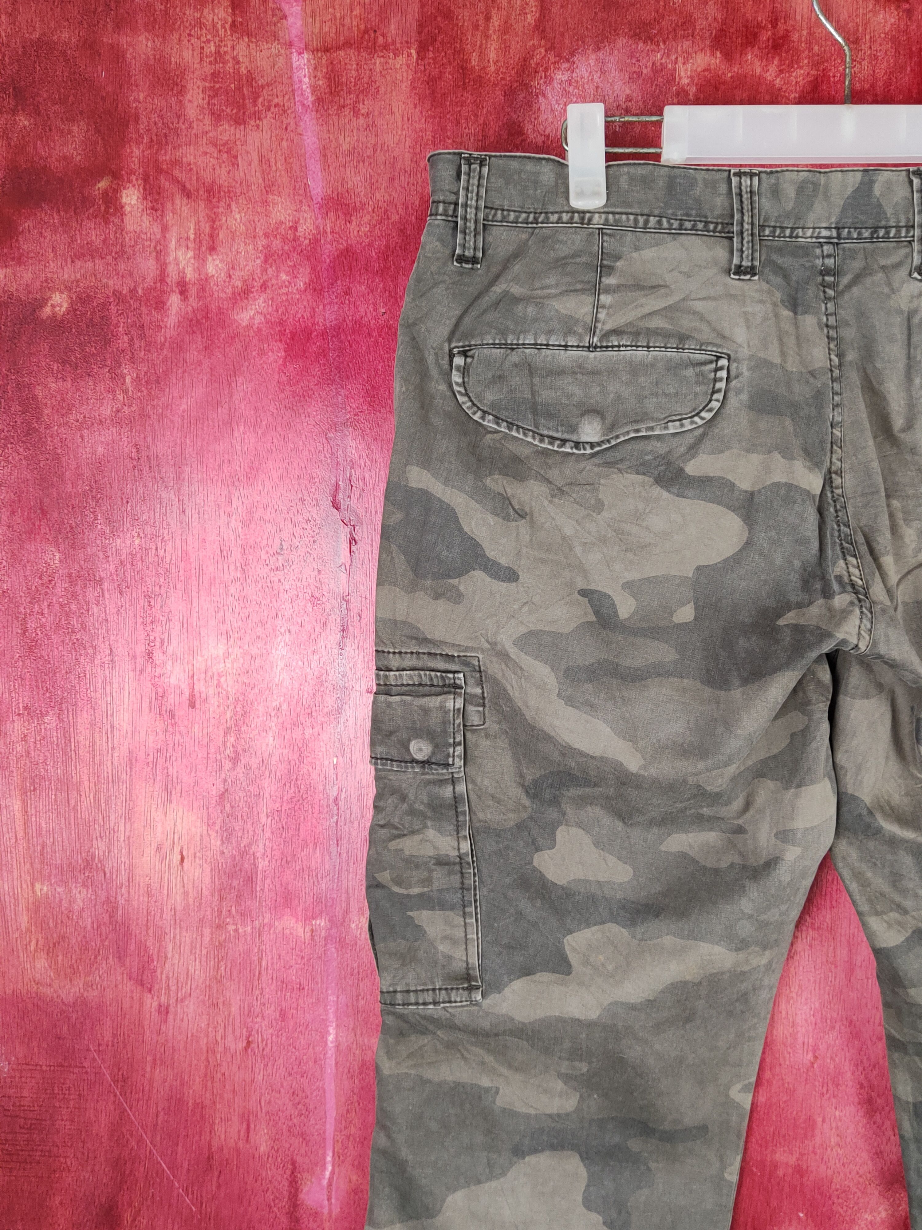 Japanese Brand Uniqlo Camouflage Multipocket Tactical Cargo Pants #1423 Size US 33 - 10 Thumbnail