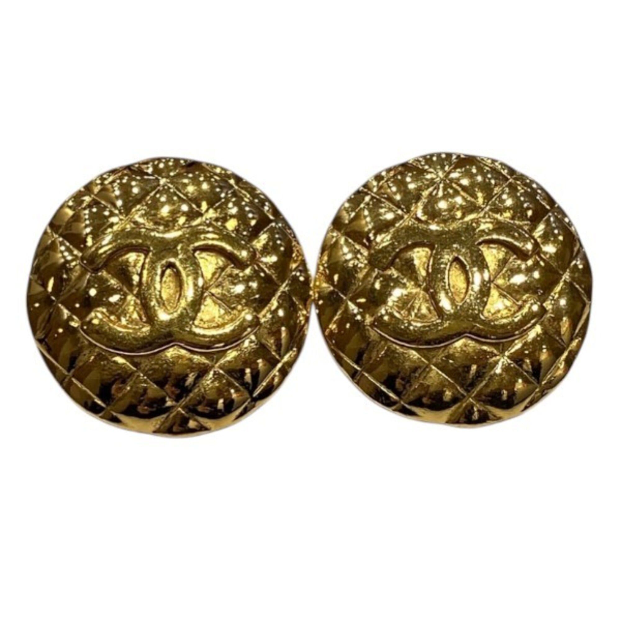 Chanel Chanel Matelassé Coco Mark Gold 23 Vintage Brand Accessories Earrings for Women Size ONE SIZE - 1 Thumbnail