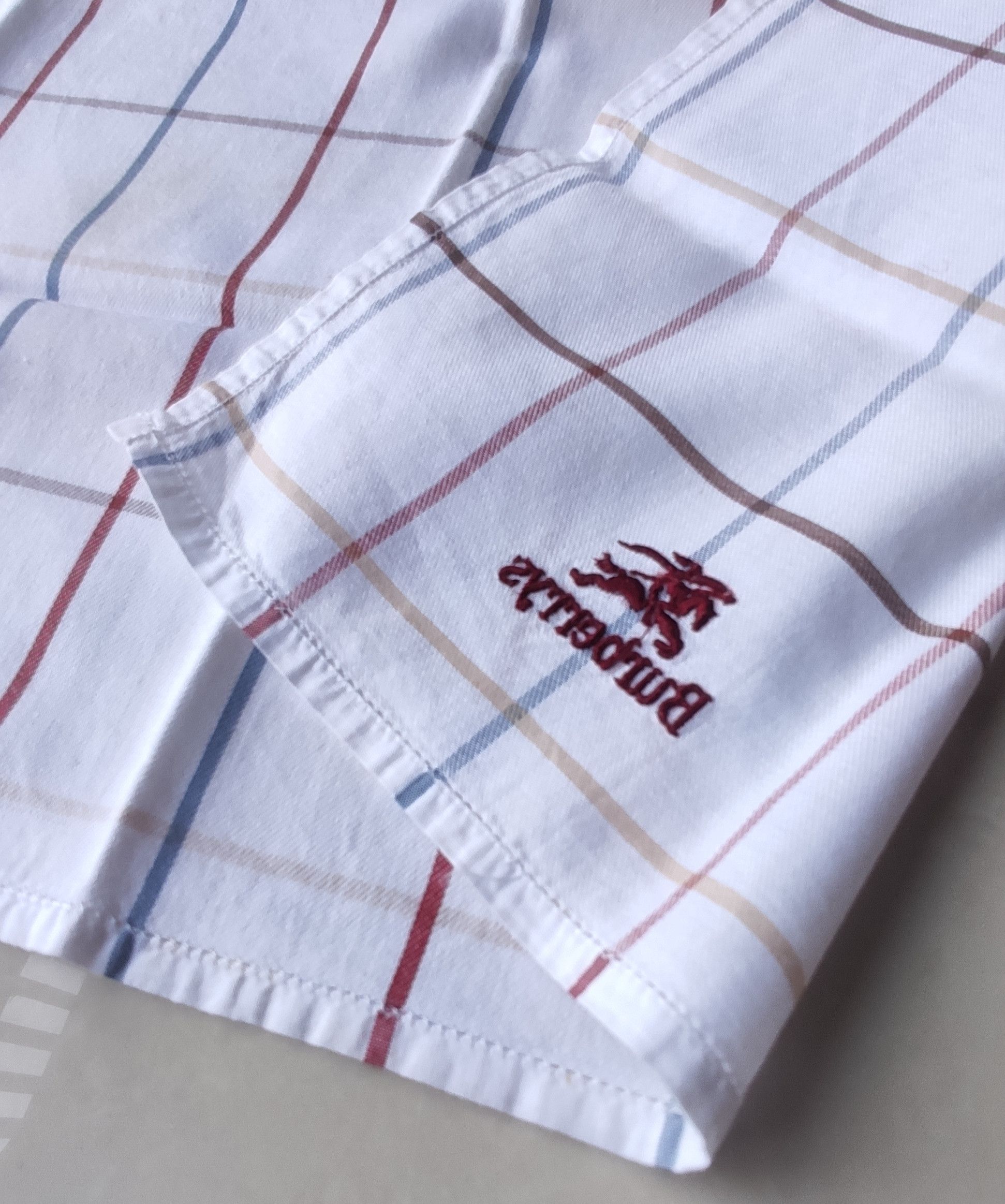 Burberry White Burberrys Handkerchief Size ONE SIZE - 6 Thumbnail
