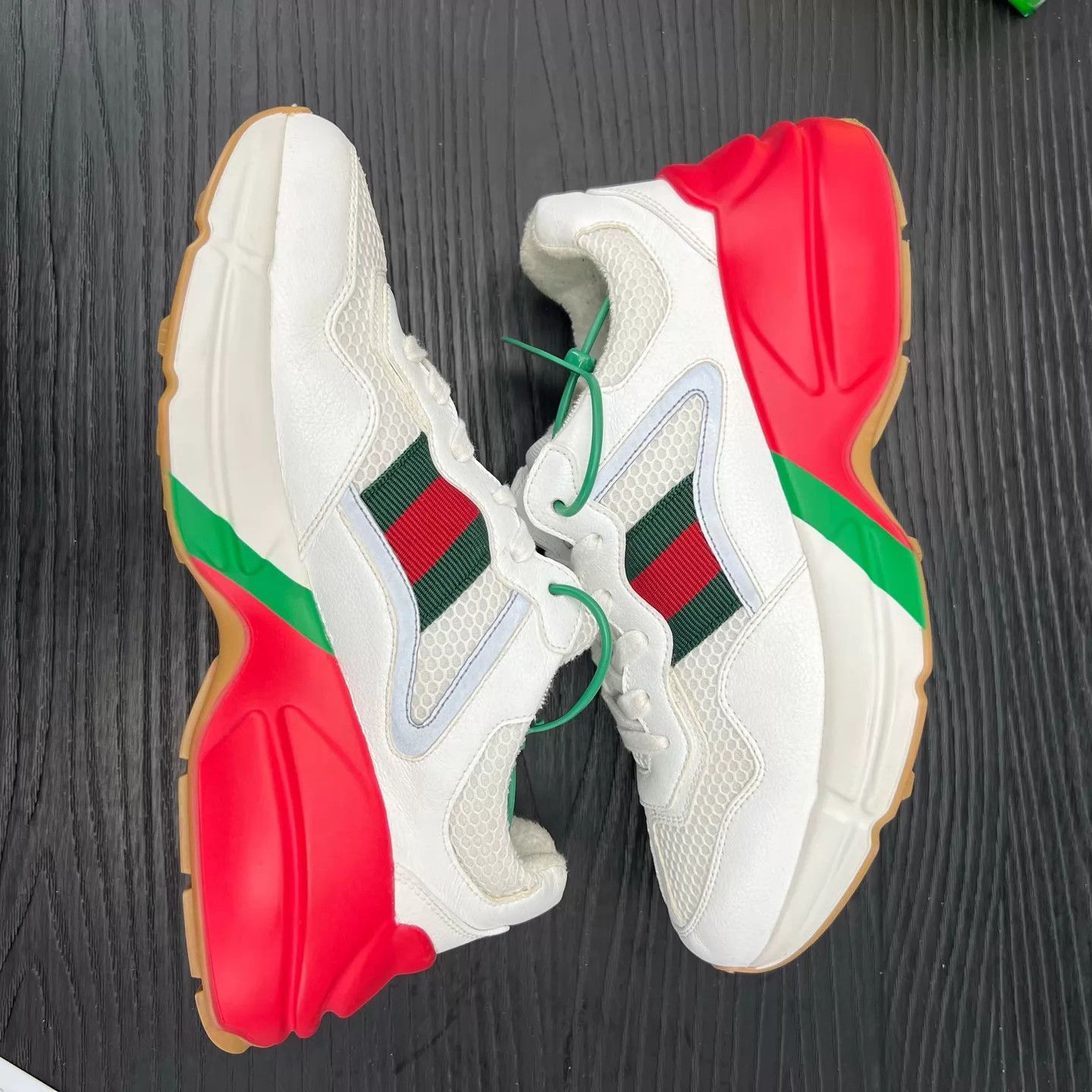 Gucci Gucci Rhyton White/Red/Green Sneakers UK5/39 Like New Size US 6 / EU 39 - 2 Thumbnail
