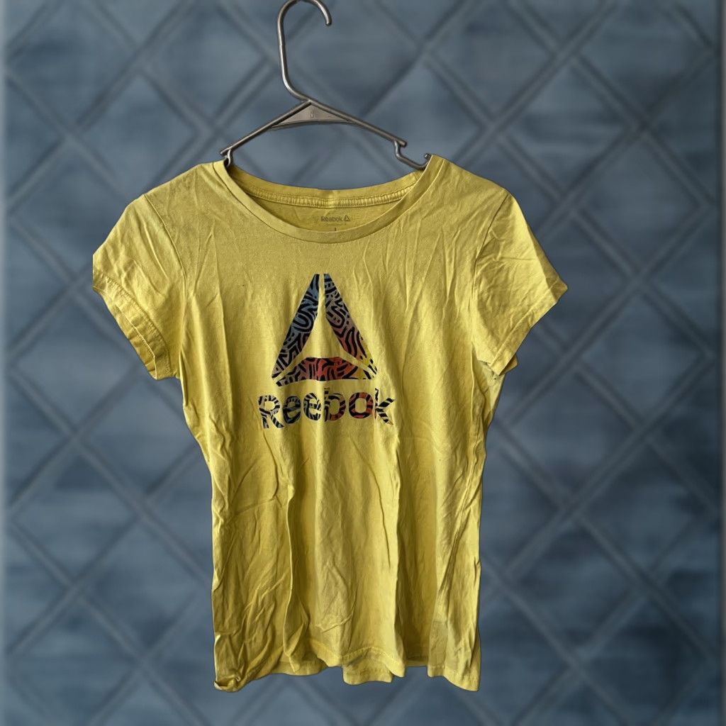 Reebok Reebok Shirt Womens Short Sleeve Crew Neck Yellow Athletic Pullover T Shirt Size L Size L / US 10 / IT 46 - 1 Thumbnail