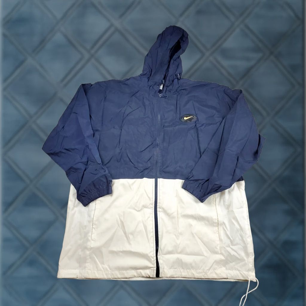 Nike VINTAGE Nike Windbreaker Jacket XL Mens Blue Full Zip Hooded 90s Oversized Size US XL / EU 56 / 4 - 1 Thumbnail
