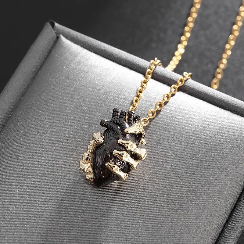 Jewelry Creative Gothic Skeleton Hand Heart Pendant Size ONE SIZE - 1 Thumbnail