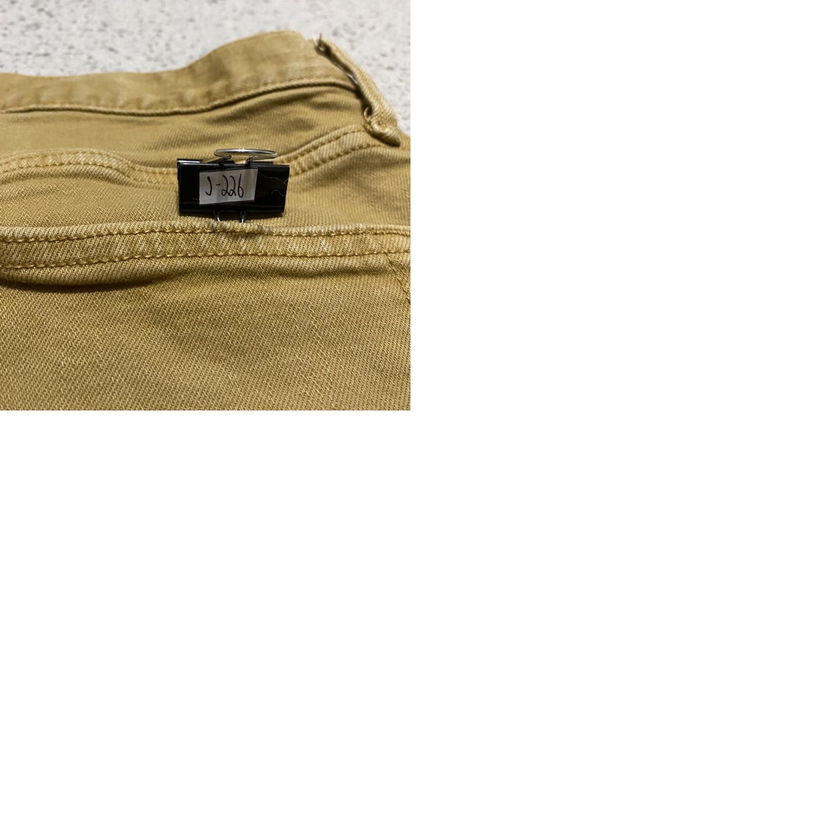 Old Navy Old Navy Jeans Mens 34x30 Beige Denim Tapered Mid Rise Relaxed Medium Wash Shirt Mens 34x30 Beige Denim Tapered Regular Jeans Size US 34 / EU 50 - 9 Thumbnail