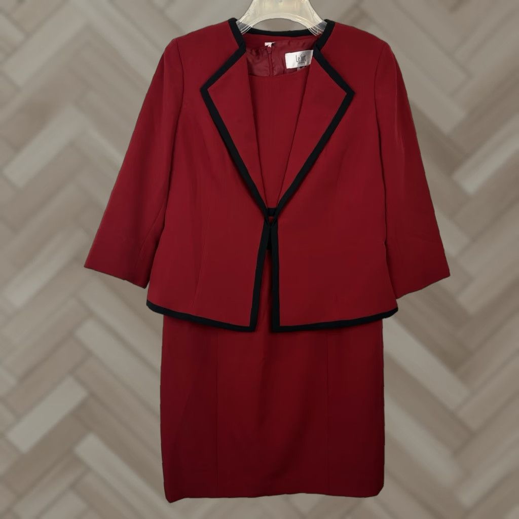 Le Suit Red Two Piece Sleeveless Lined Dress 8 Petite Blazer Jacket Set Career Suit Women 2 Piece Dress Jacket Red Blouse?