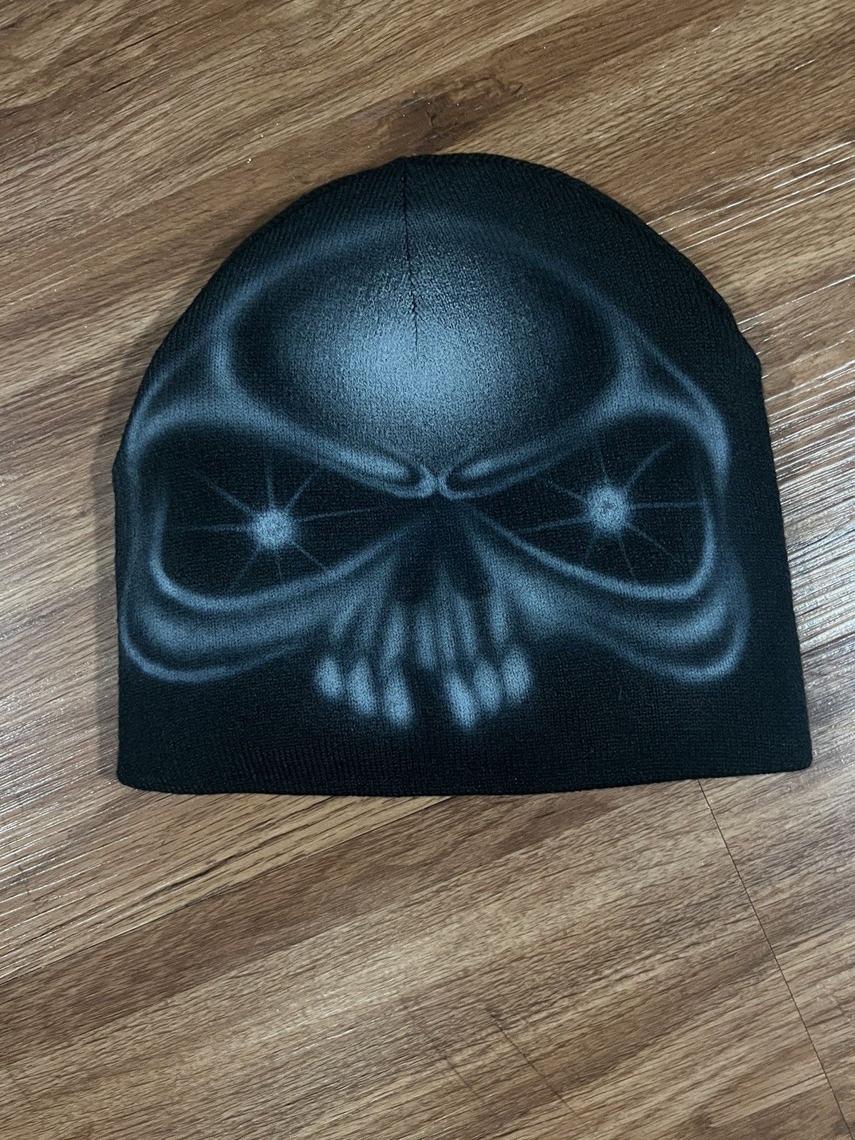 image of Hypebeast x Skully Nothing Personal Blazzy Airbursh Reversable Skully in Black/White/Green, Men's