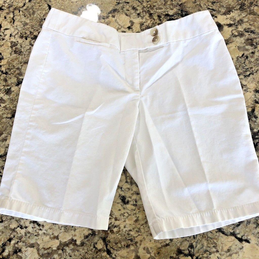 Ann Taylor Size 6P Ann Taylor Shorts Womens Signature White Size 28" / US 6 / IT 42 - 1 Thumbnail