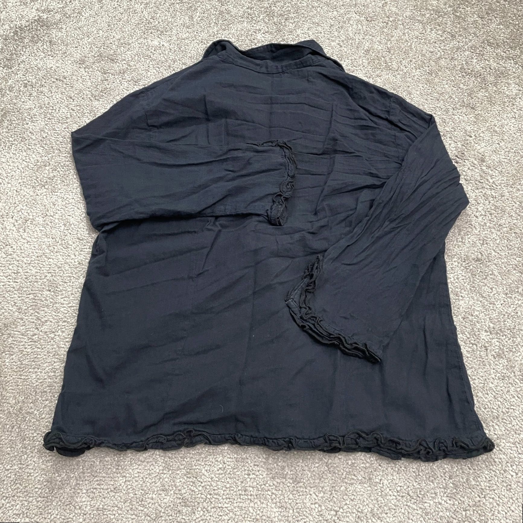 Vintage Granite Button-Down Blouse Womens S Navy Blue Long Sleeve Collared 100% Cotton Ruffle Top Size S / US 4 / IT 40 - 2 Thumbnail