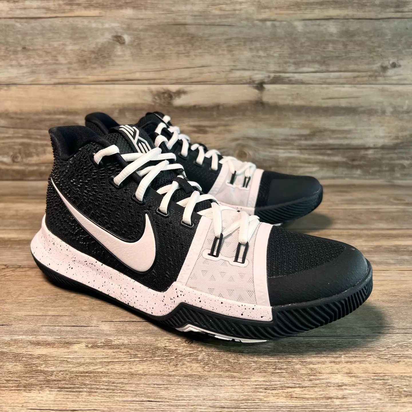 Nike Nike Kyrie 3 TB Oreo 42.5 98 New Size US 9 / EU 42 - 2 Thumbnail